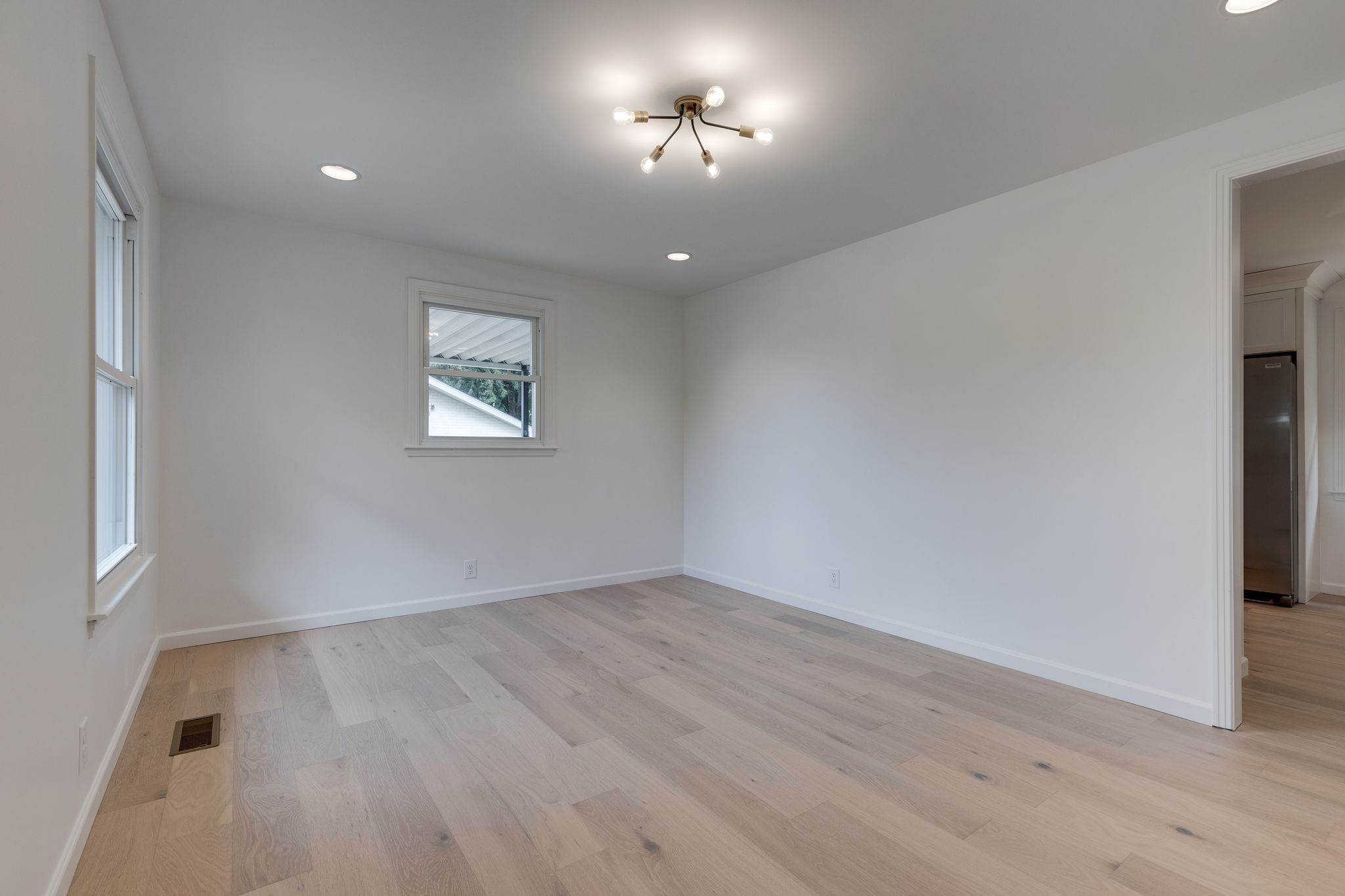625 W Meade Blvd