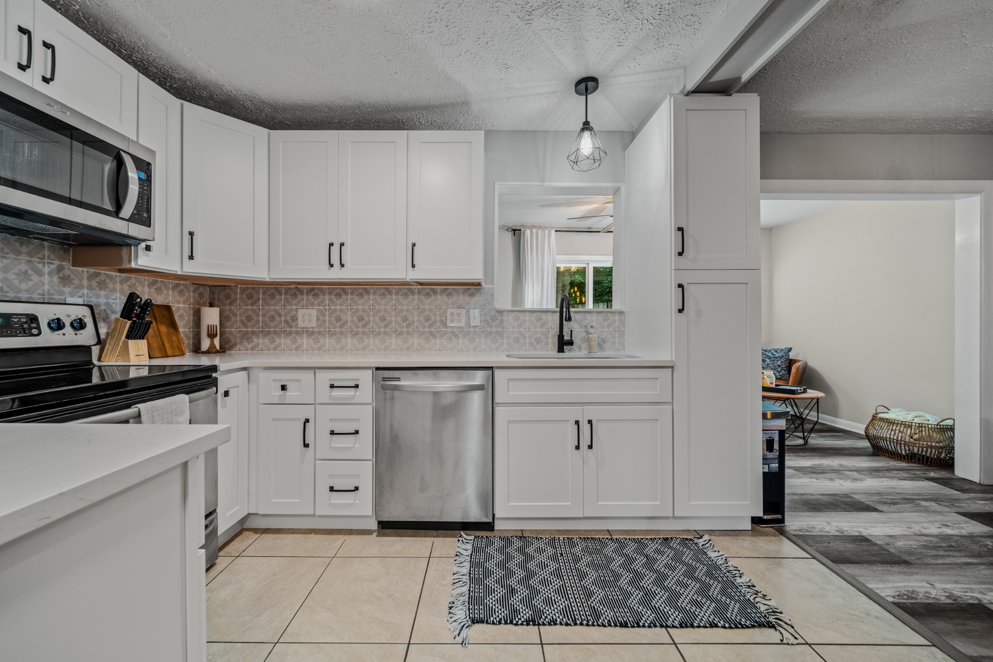 301 Deerpoint Dr