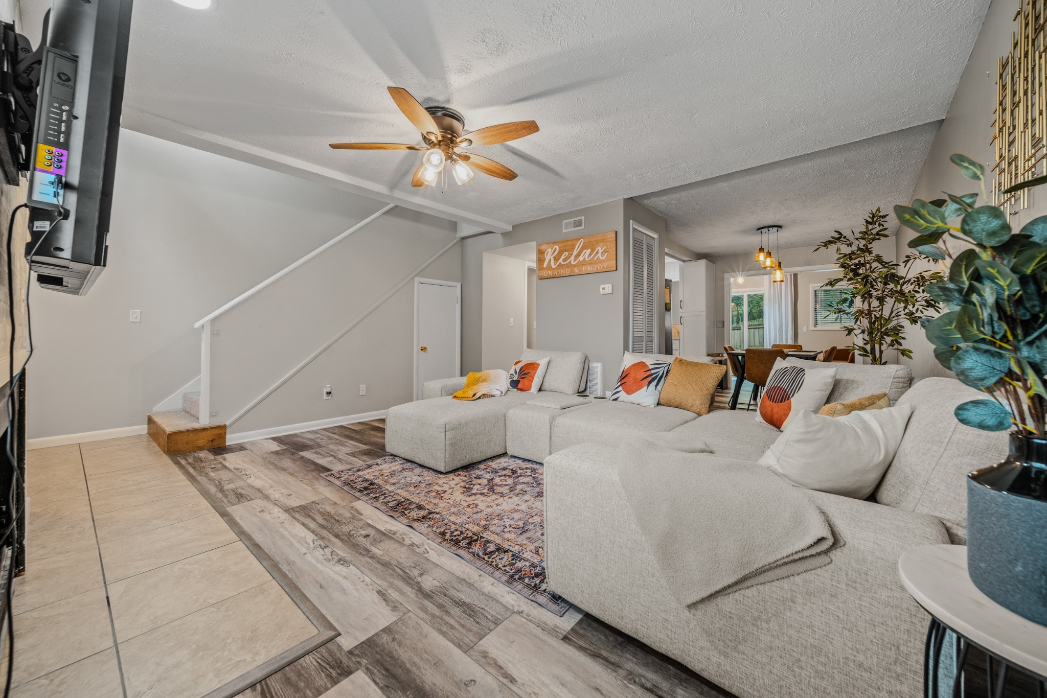 301 Deerpoint Dr