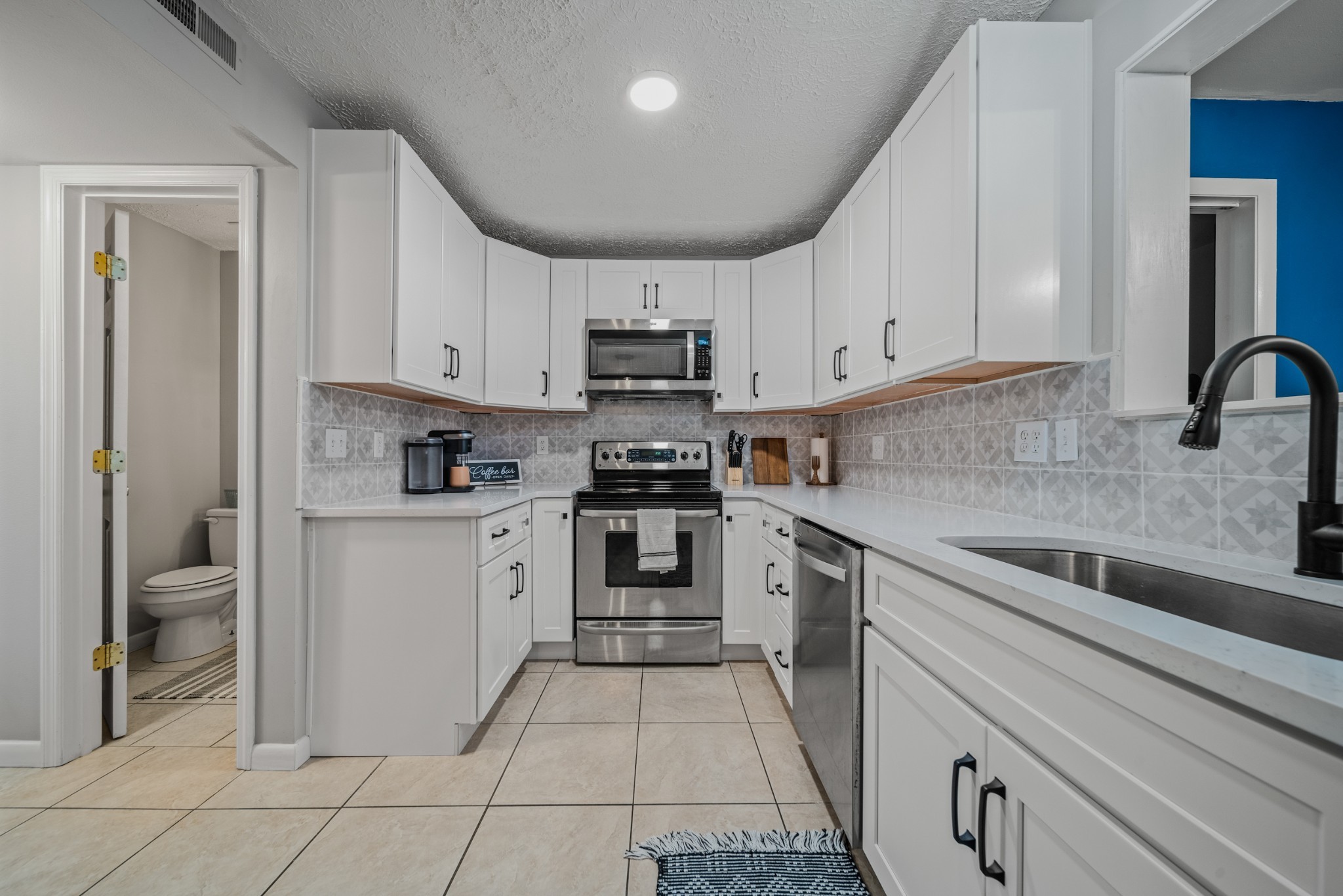301 Deerpoint Dr