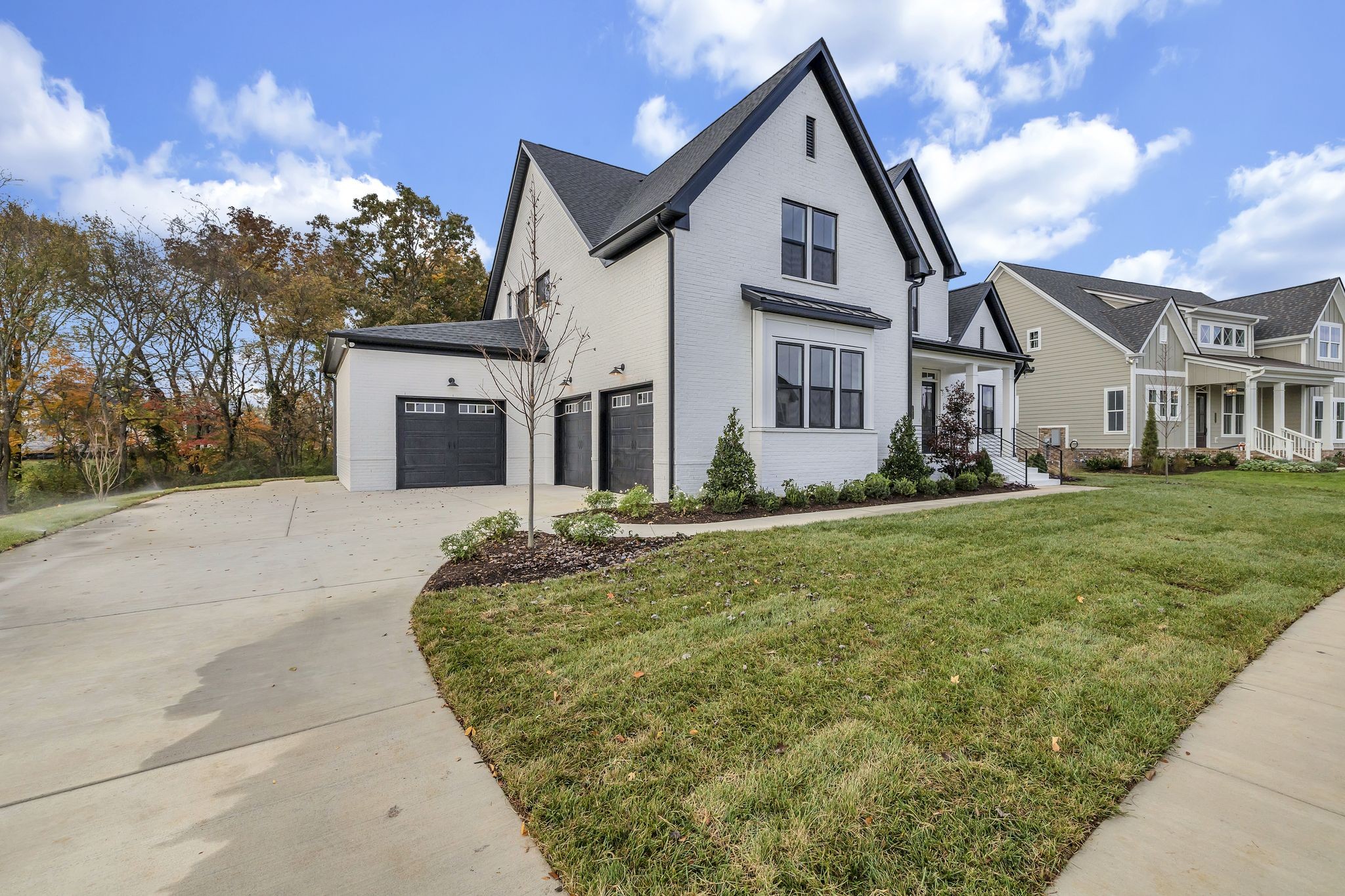 5411 Maroon Dr