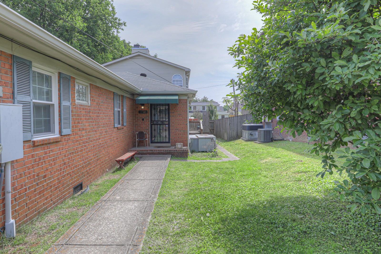 1714B Villa Pl