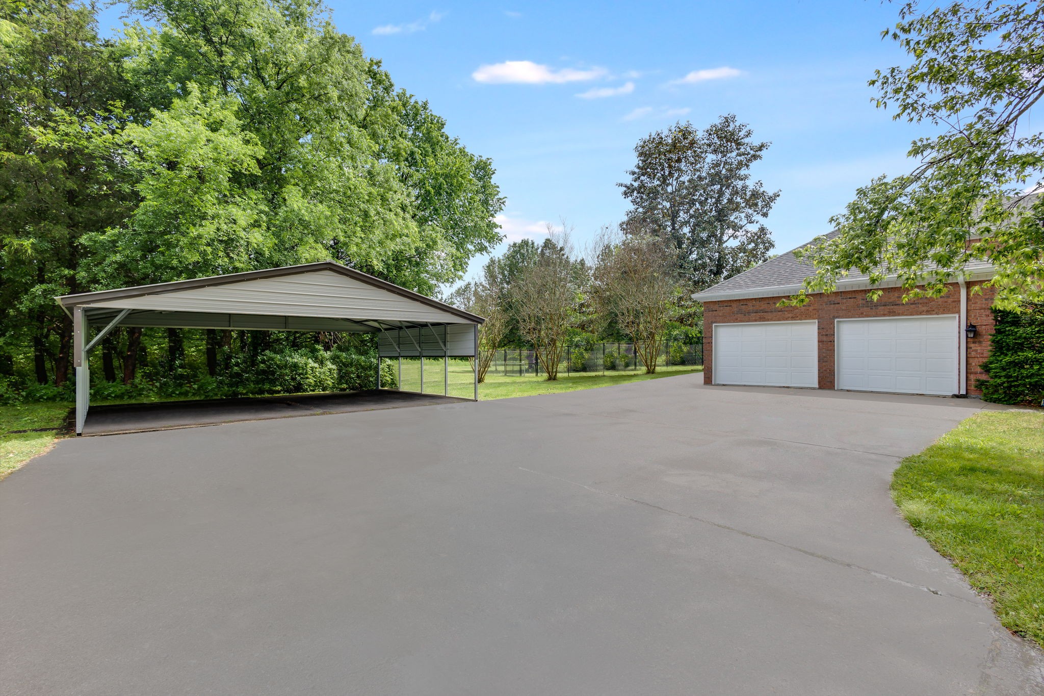 6711 Midland Rd