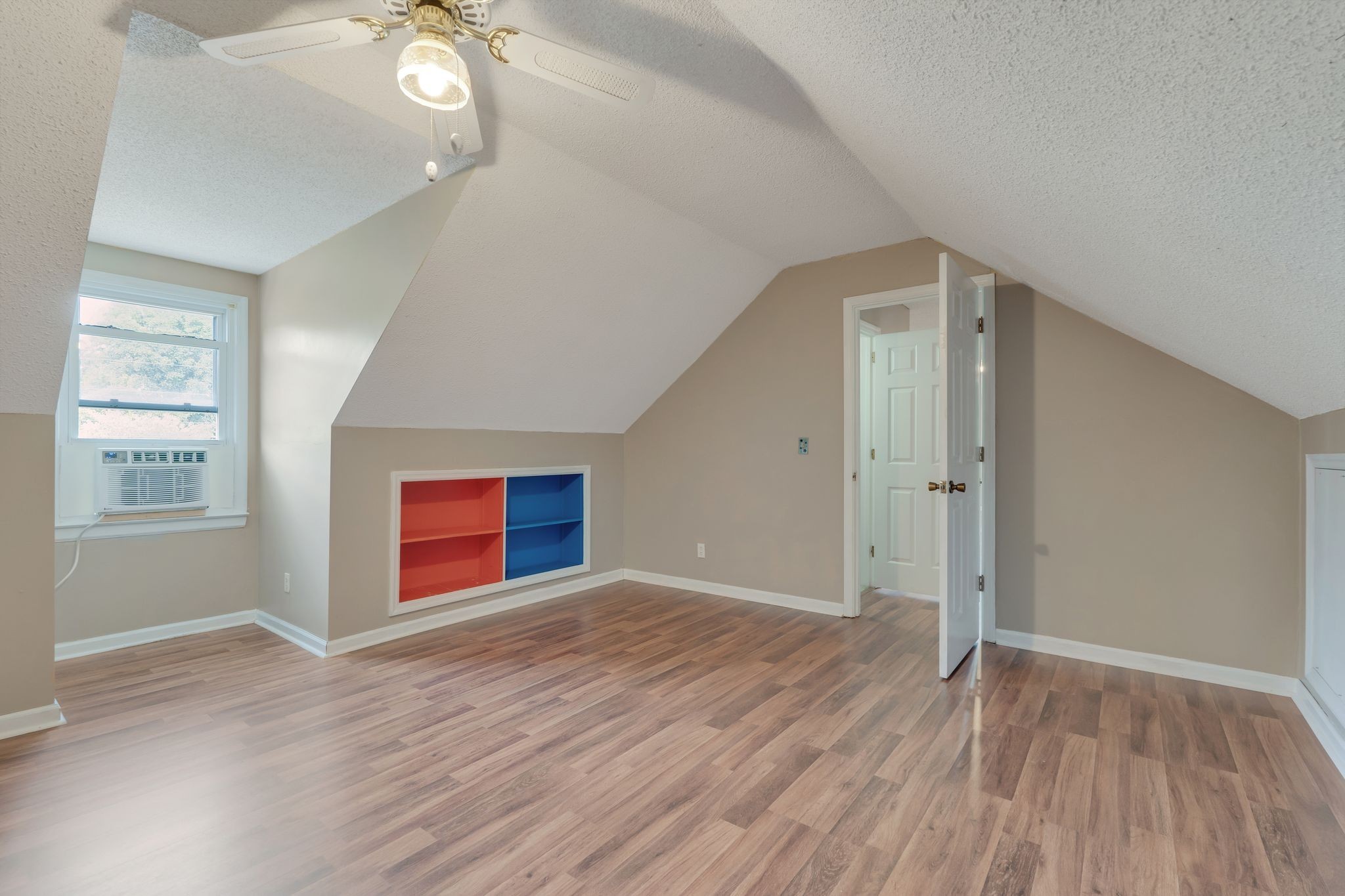 314 Shadowbrook Dr