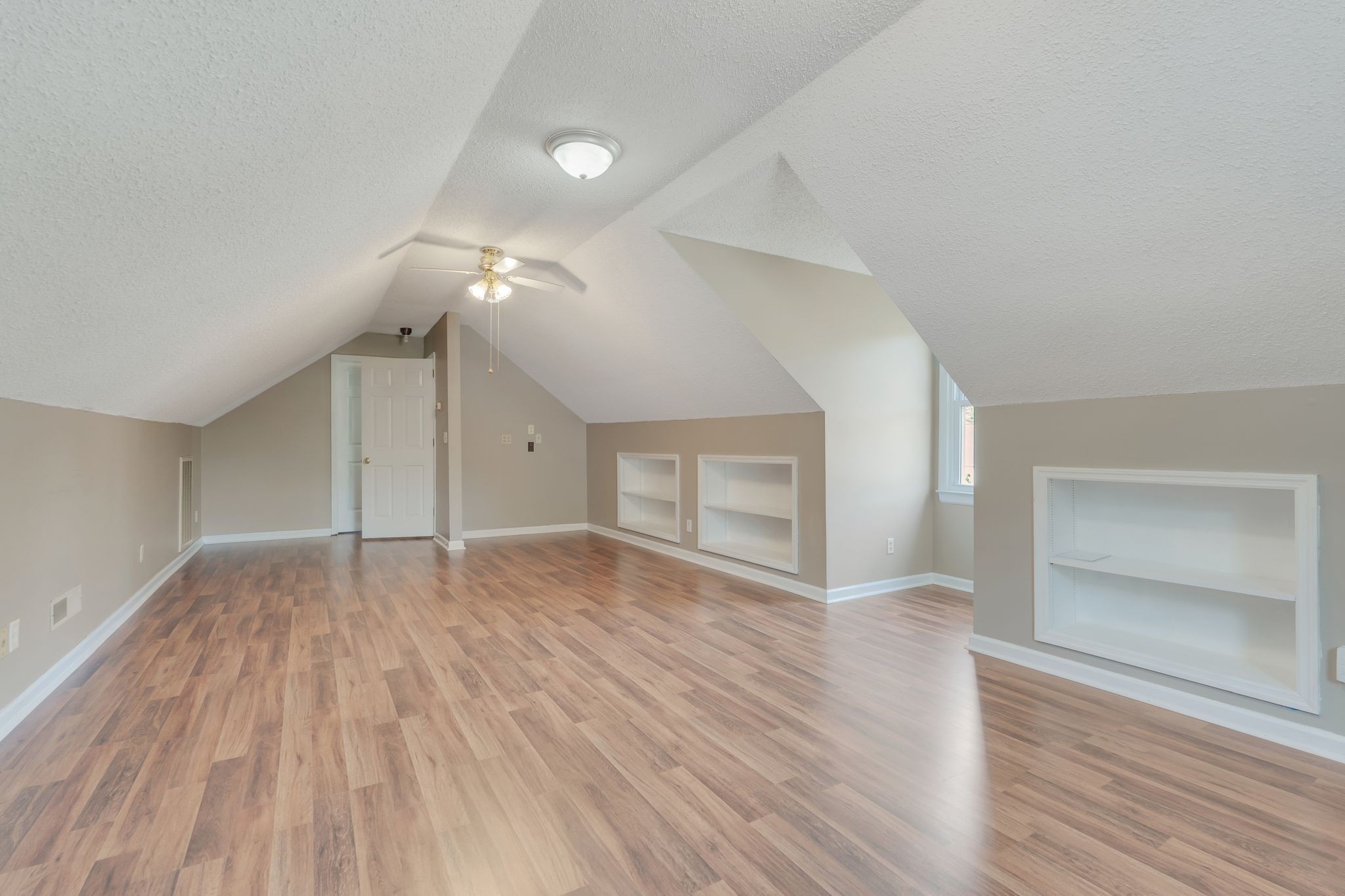 314 Shadowbrook Dr