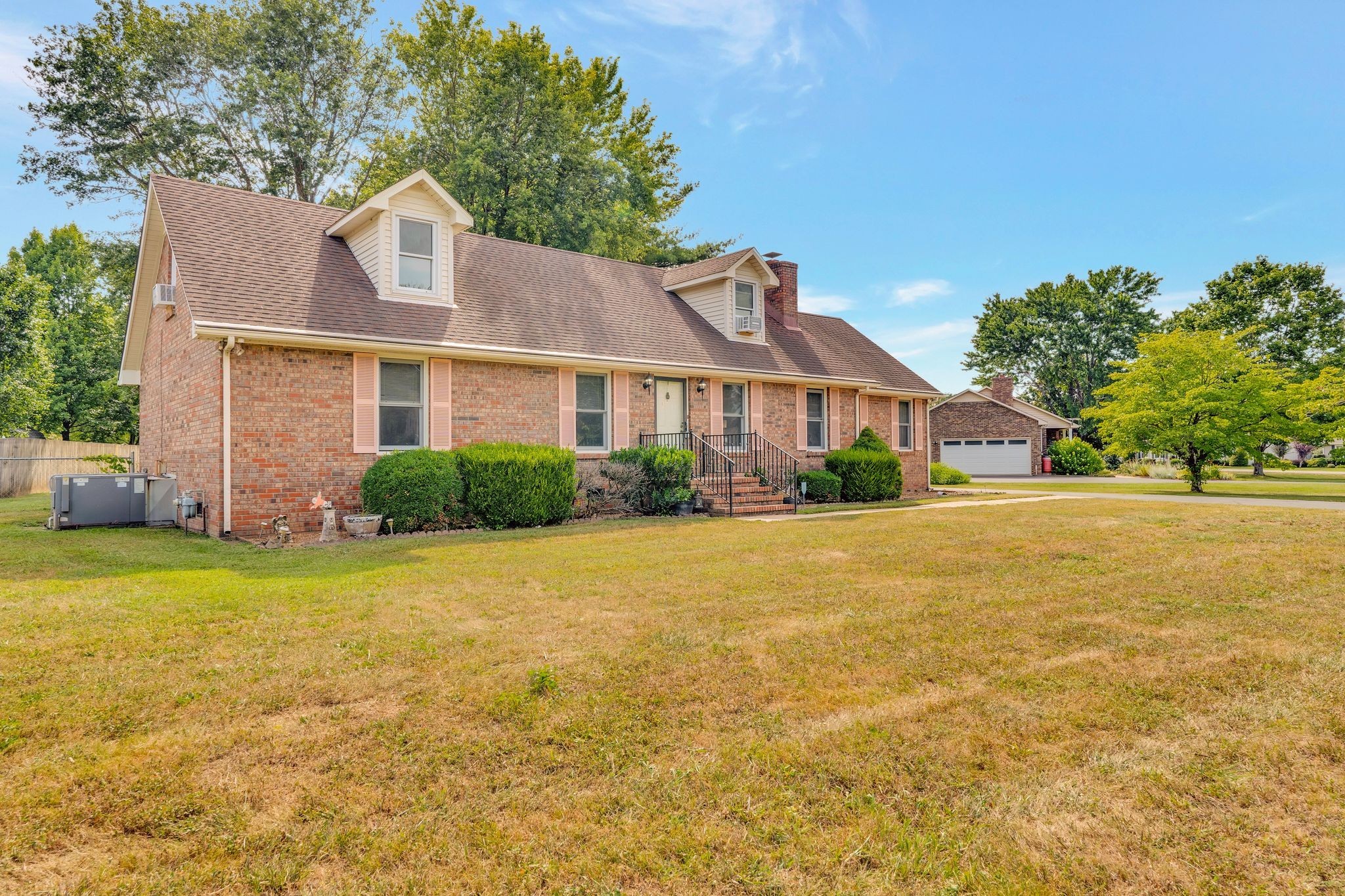 314 Shadowbrook Dr