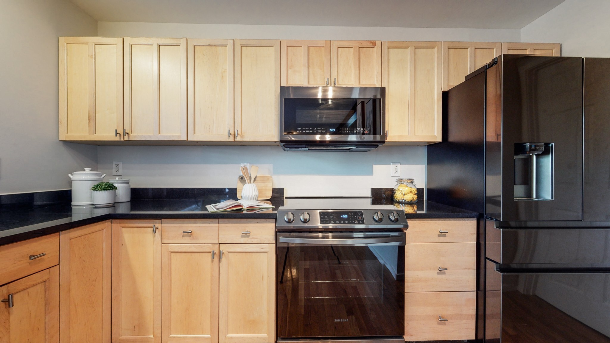 940 Gale Ln Unit: 127