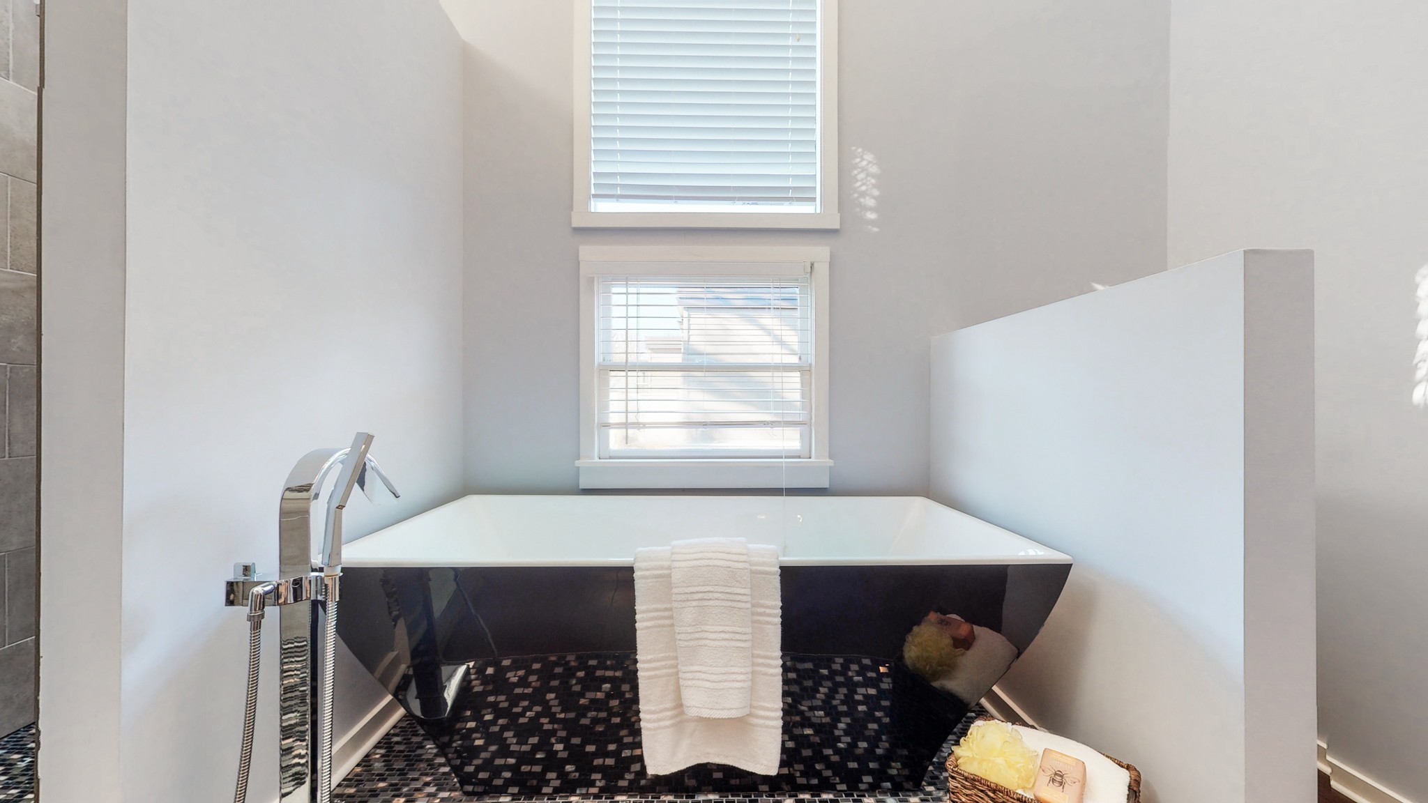 940 Gale Ln Unit: 127