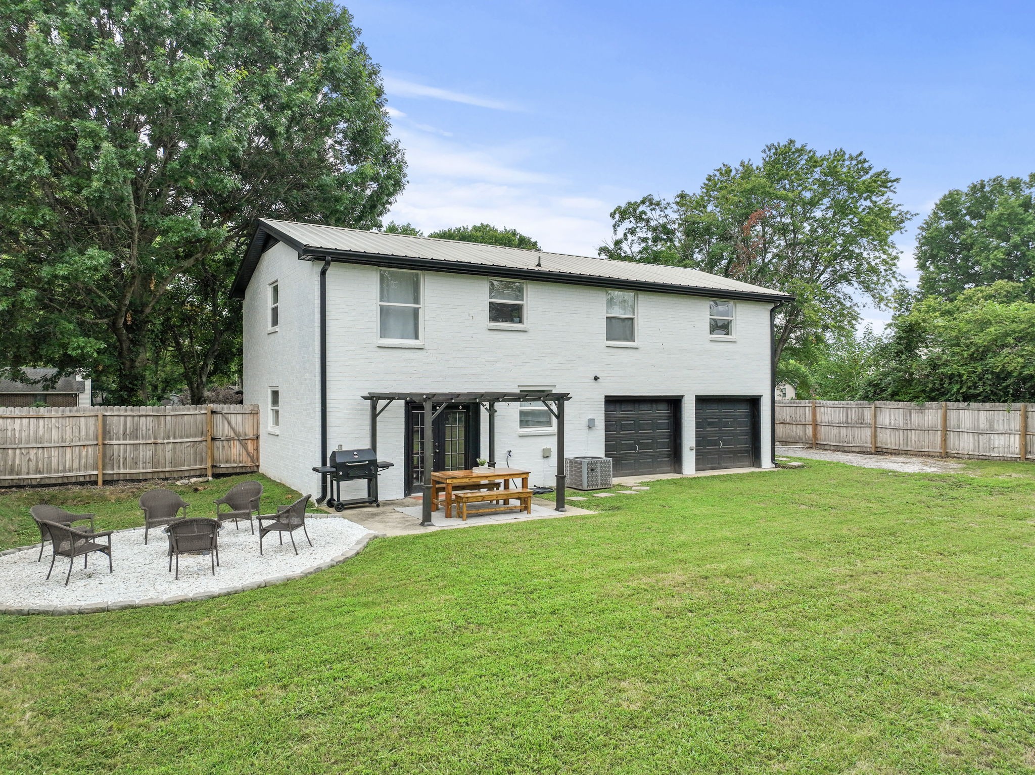 109 Luckett Pl