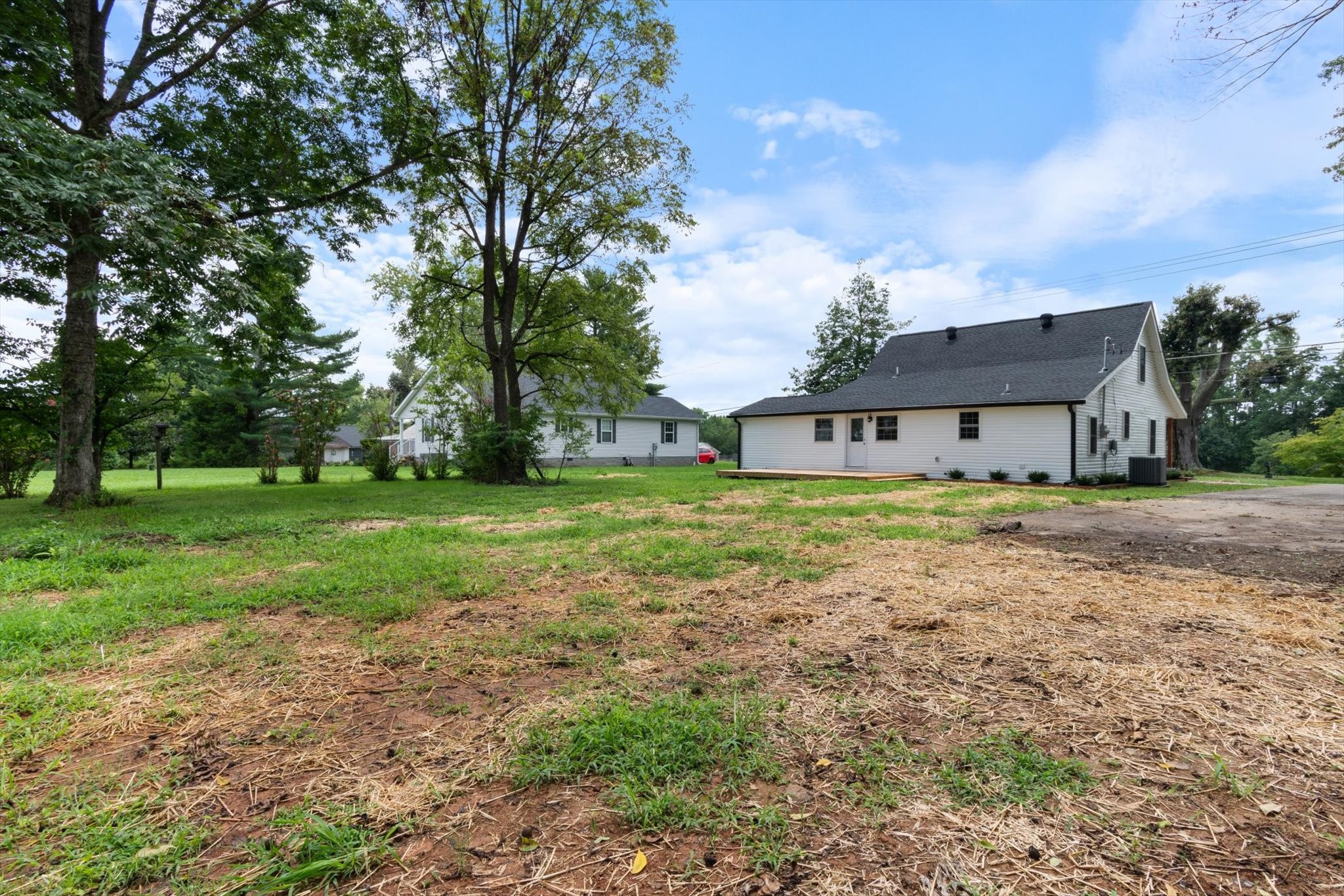 212 Old Post Rd