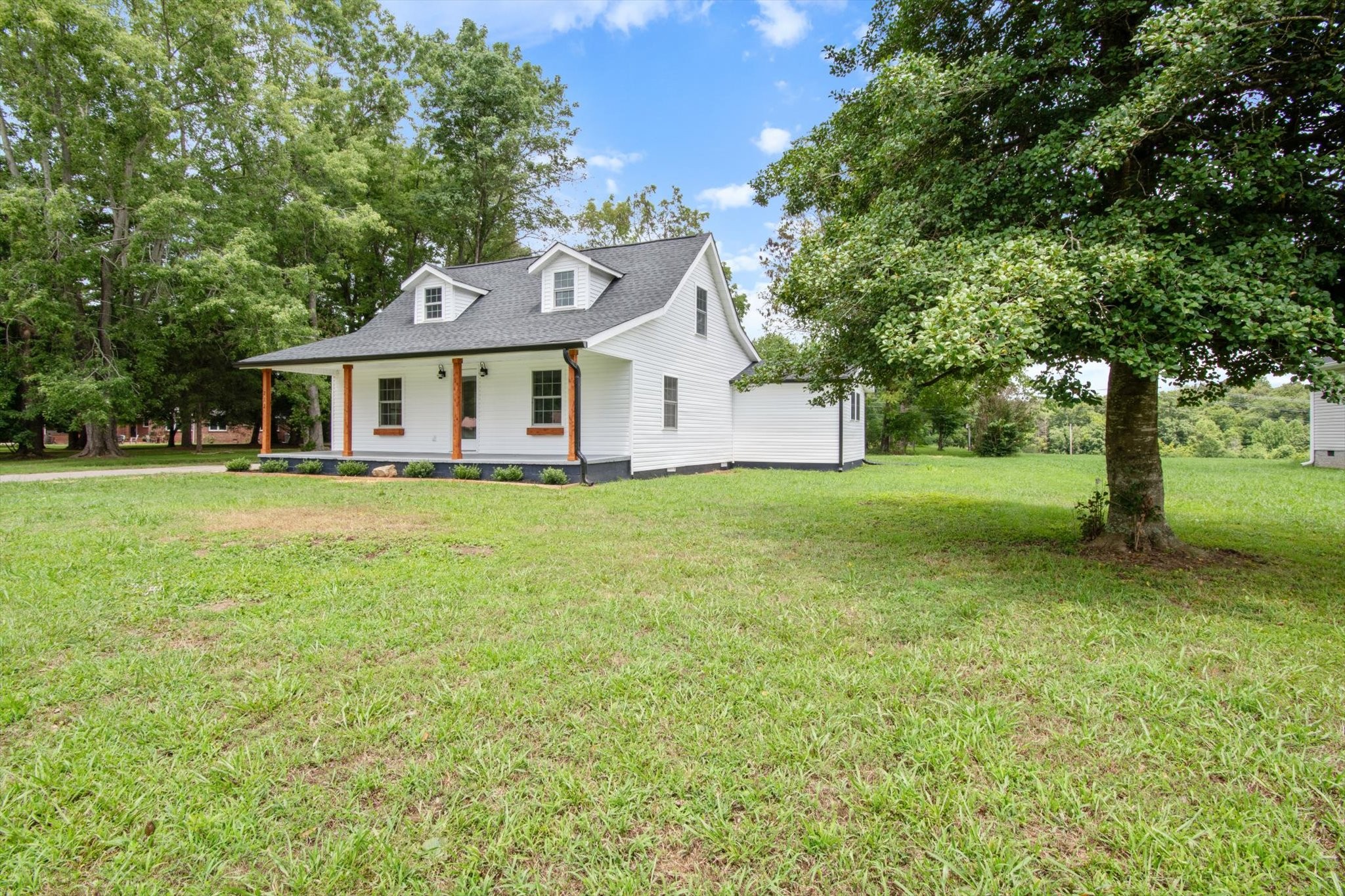 212 Old Post Rd