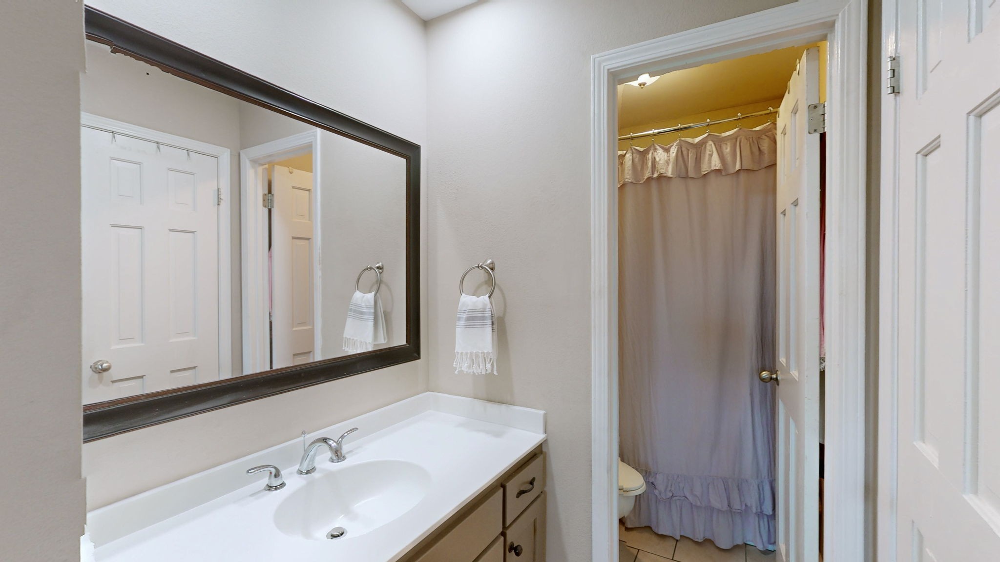 1002 E Northfield Blvd Unit: B104