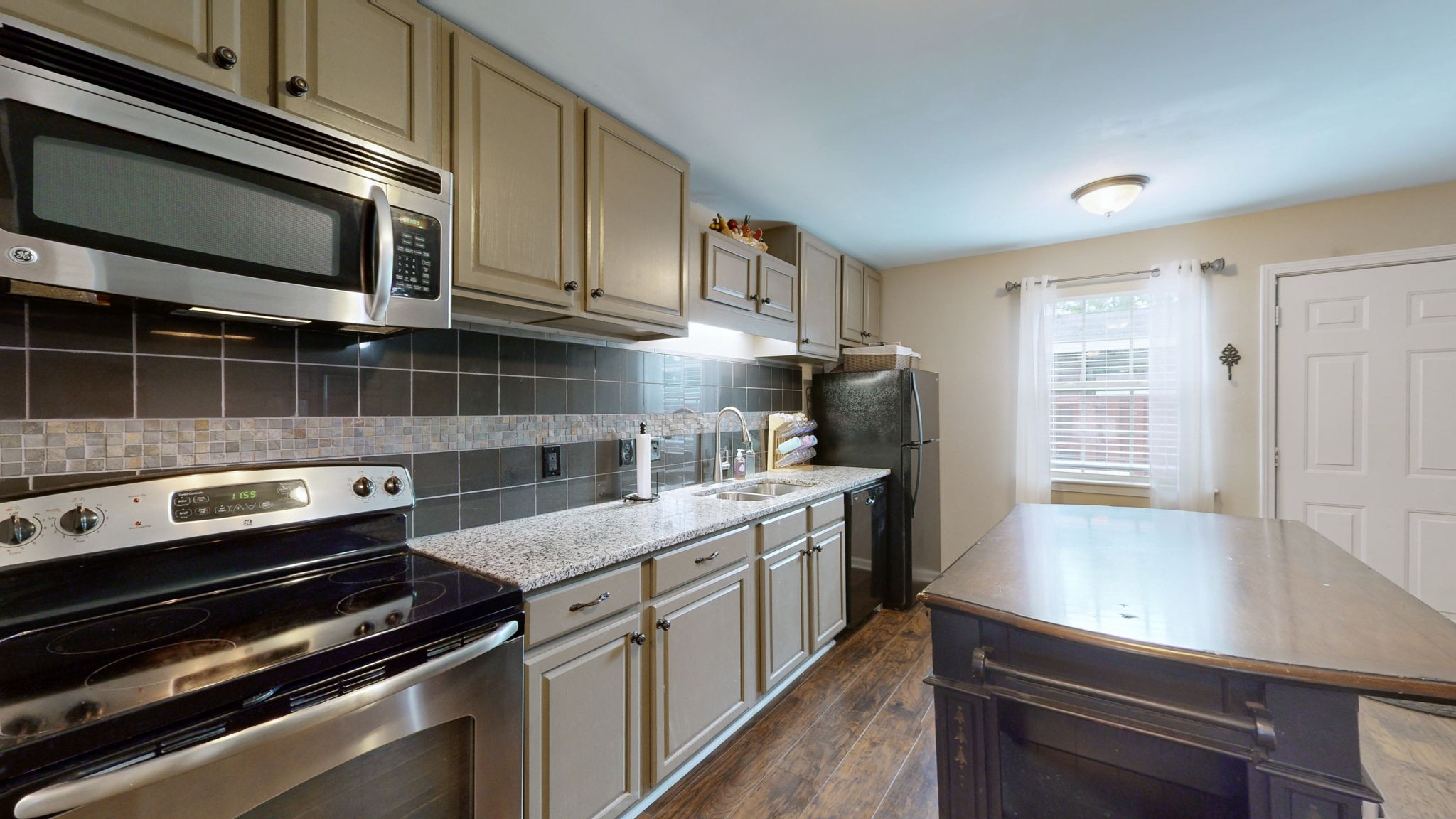 1002 E Northfield Blvd Unit: B104