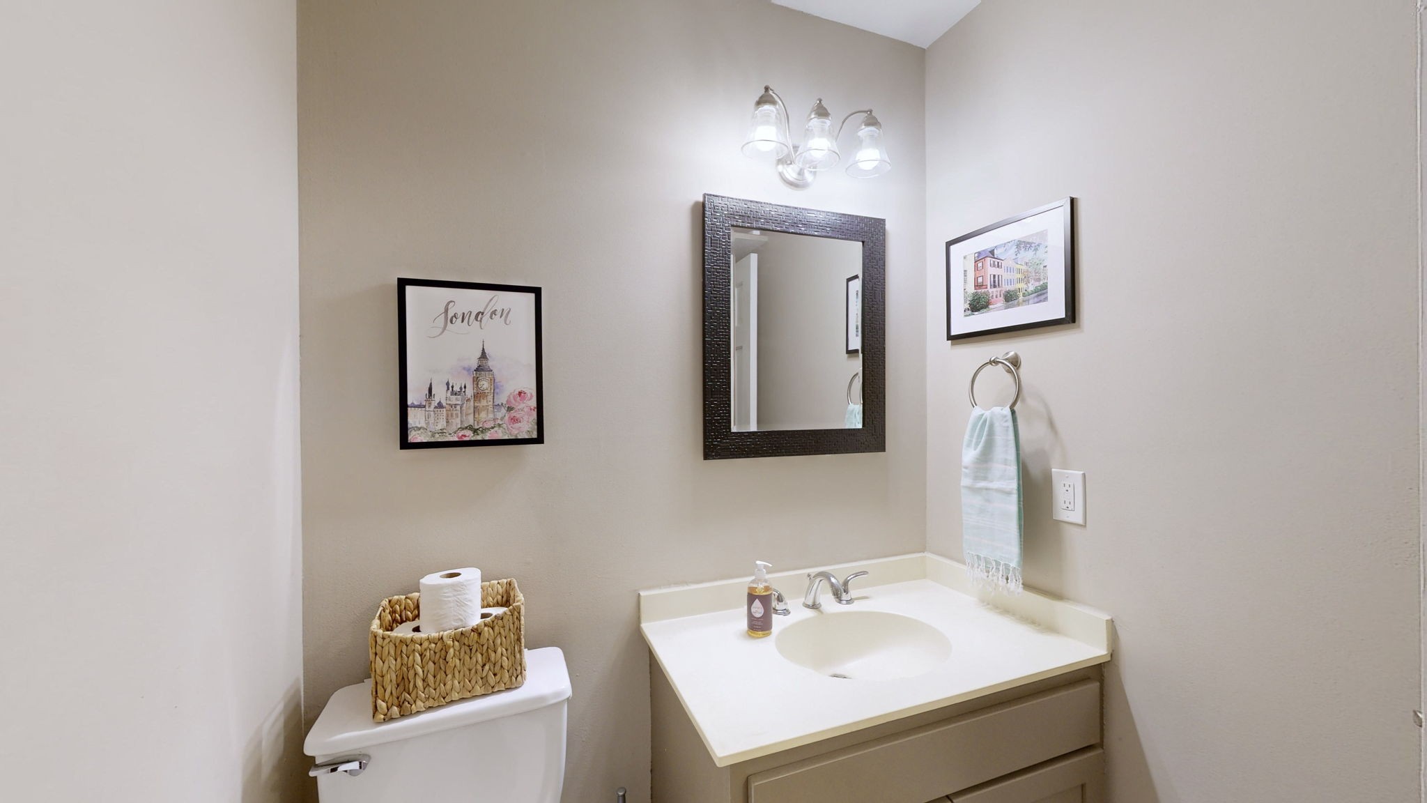 1002 E Northfield Blvd Unit: B104