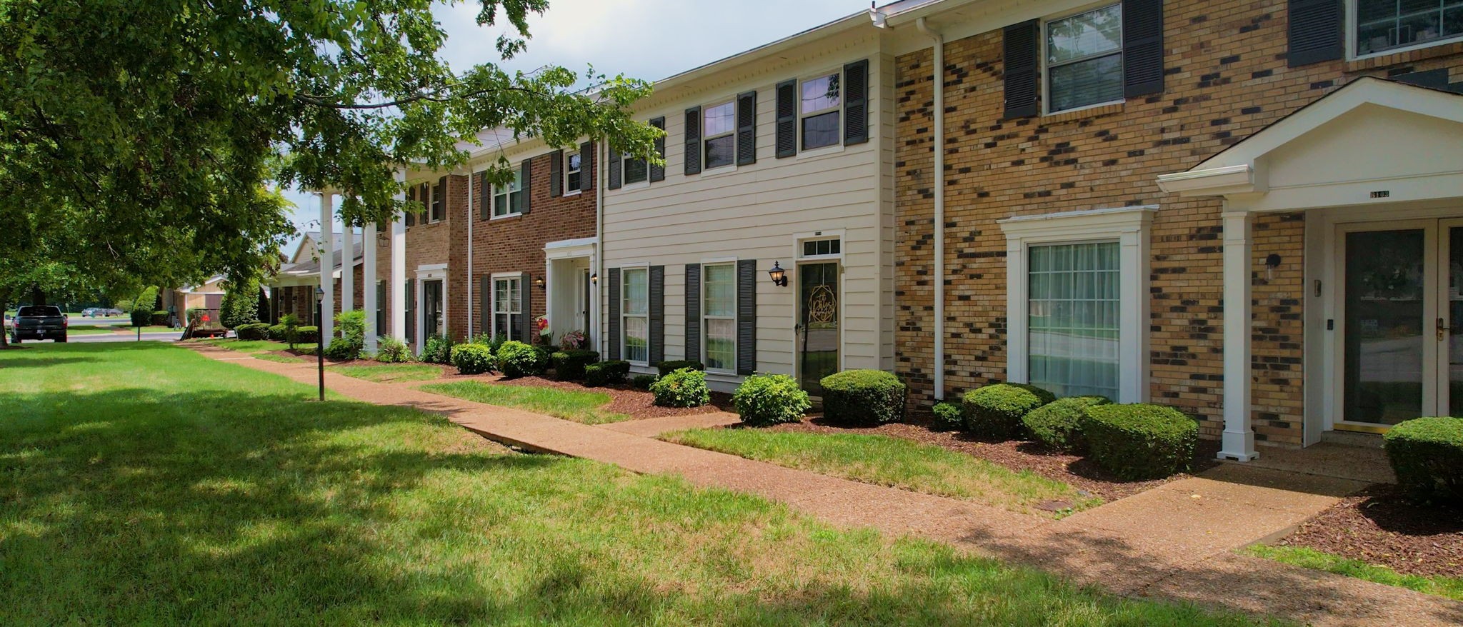 1002 E Northfield Blvd Unit: B104