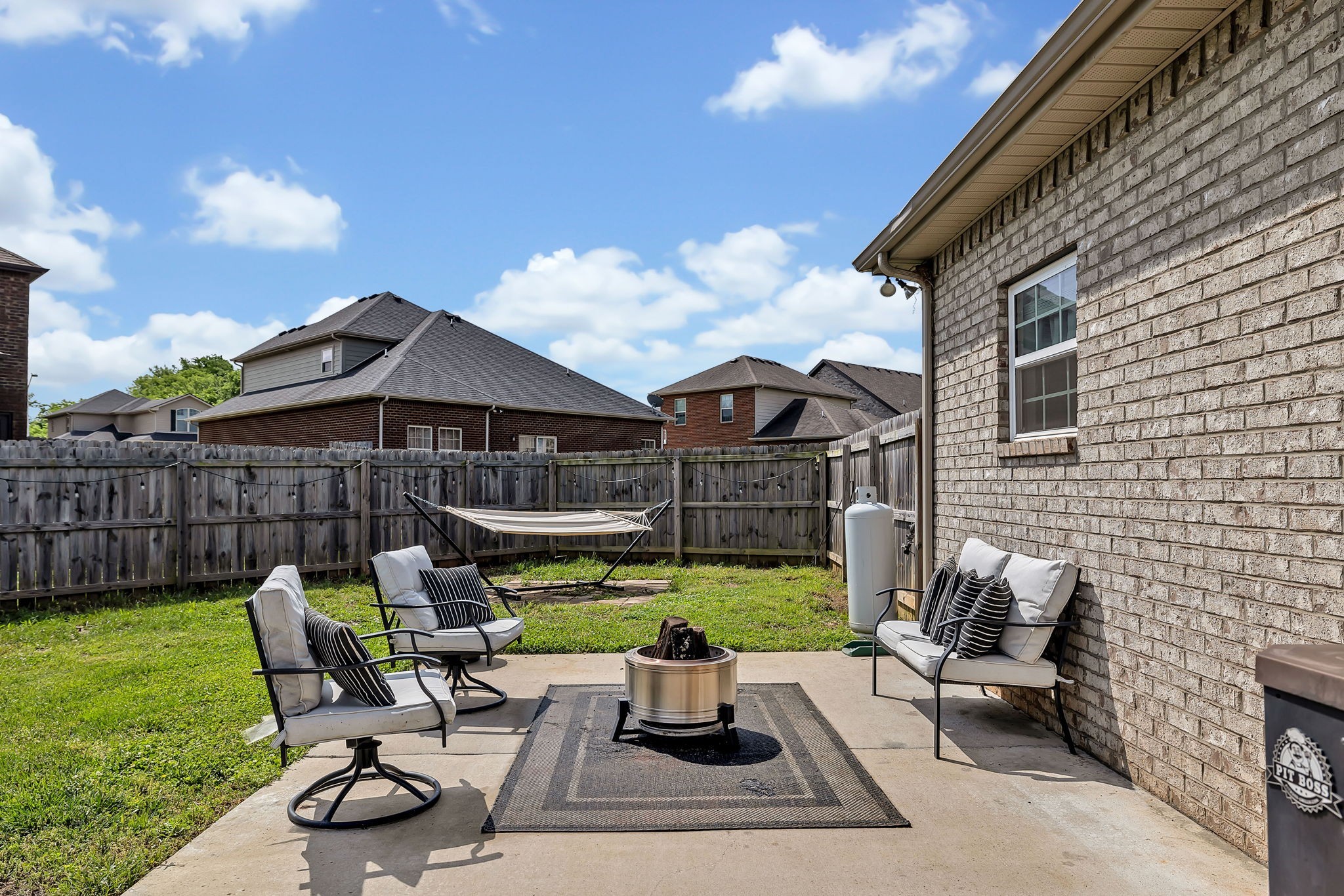 5210 Firefly Pl