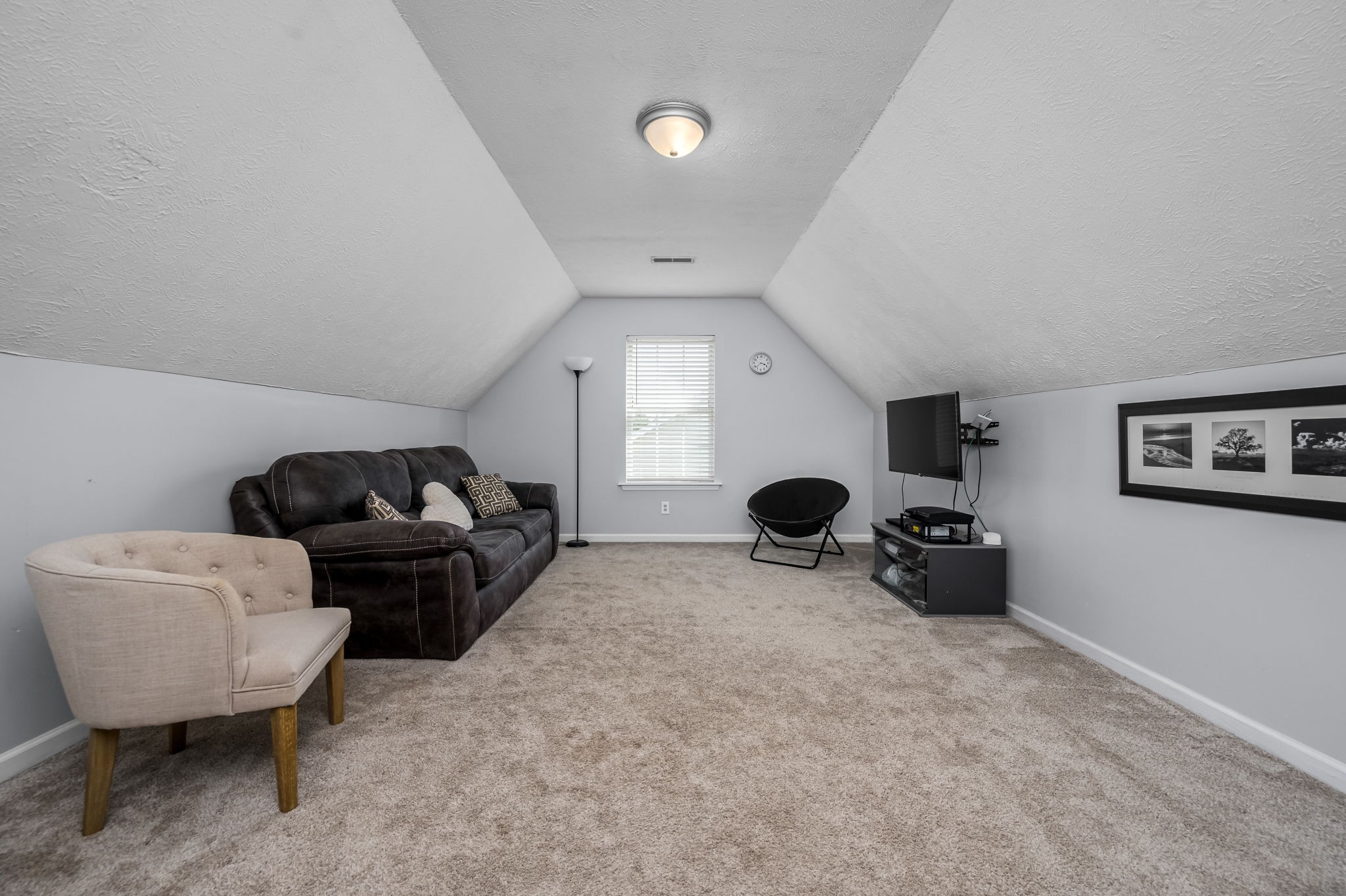 1421 Tuffnell Dr