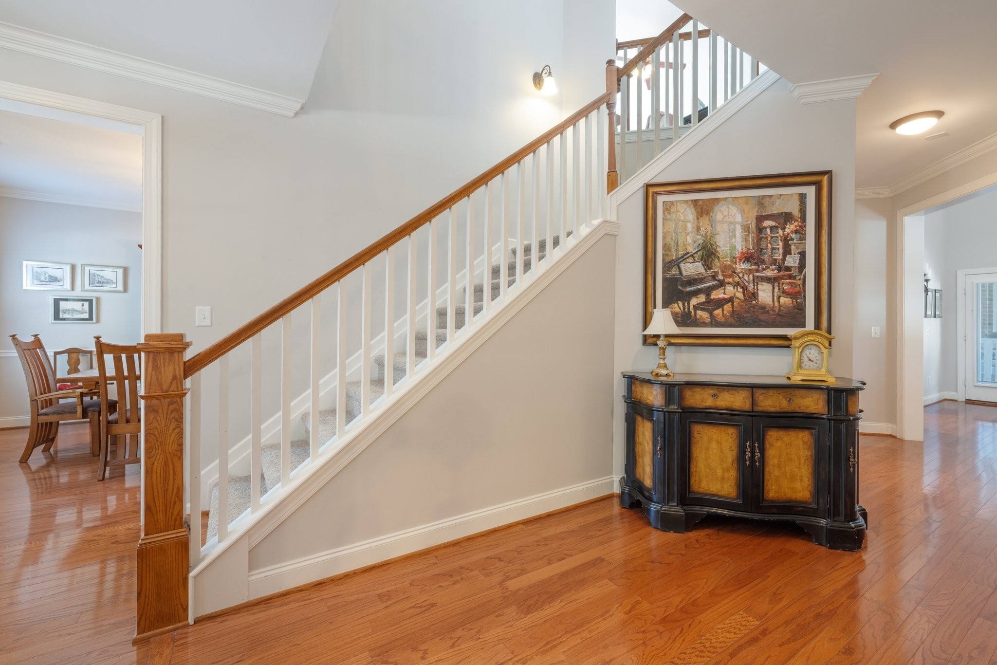 305 Meadowglade Ln