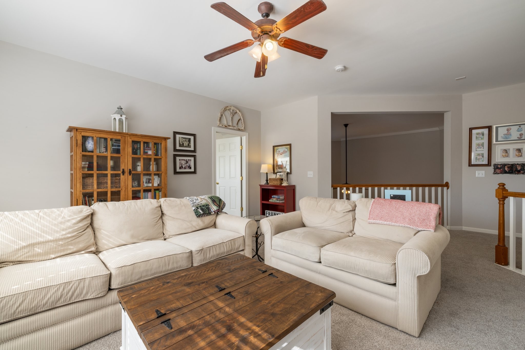 305 Meadowglade Ln