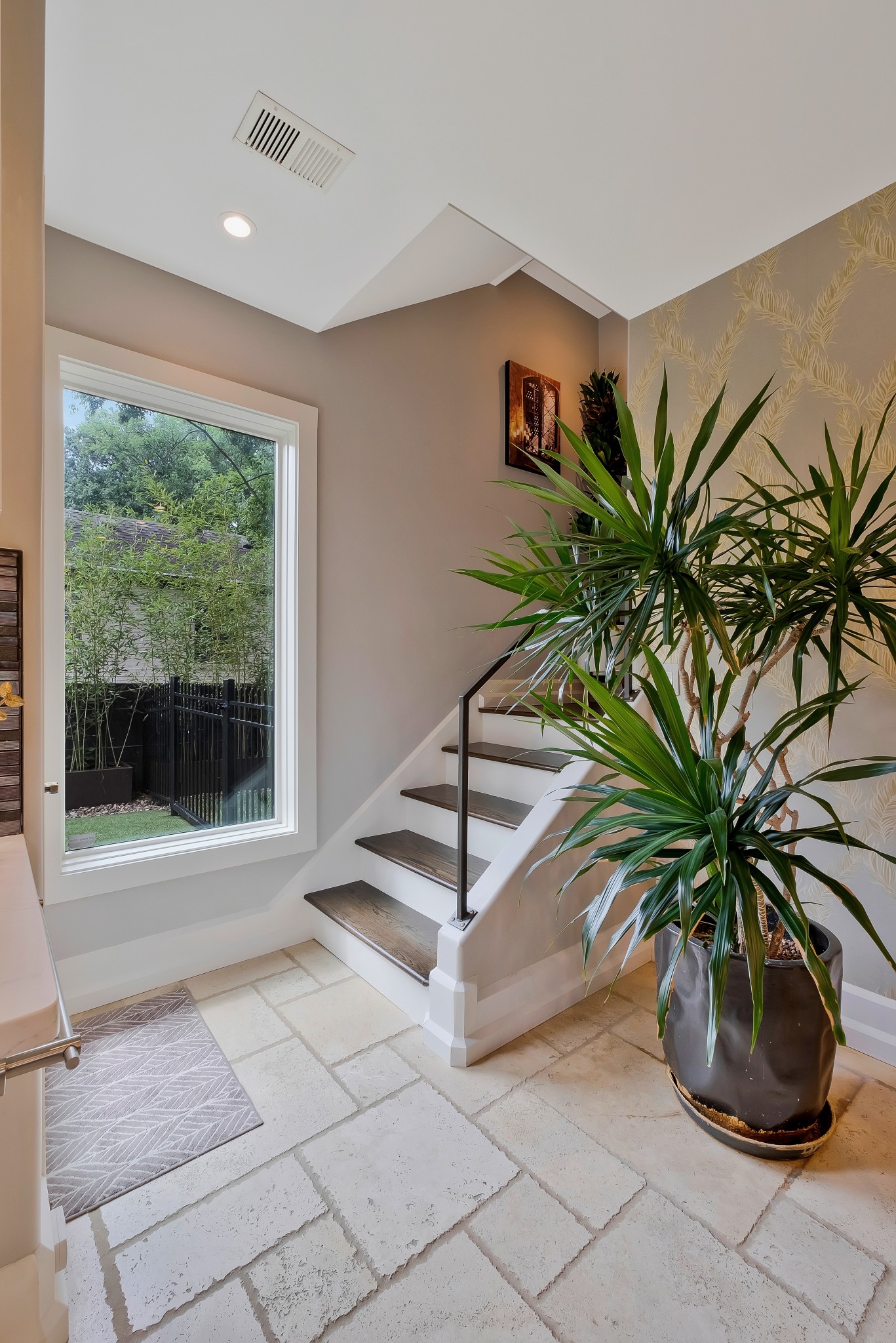 4501 Glendale Pl