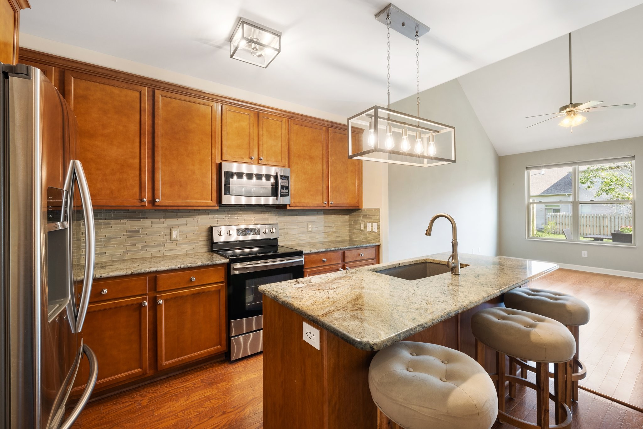 561 Griffin Cir