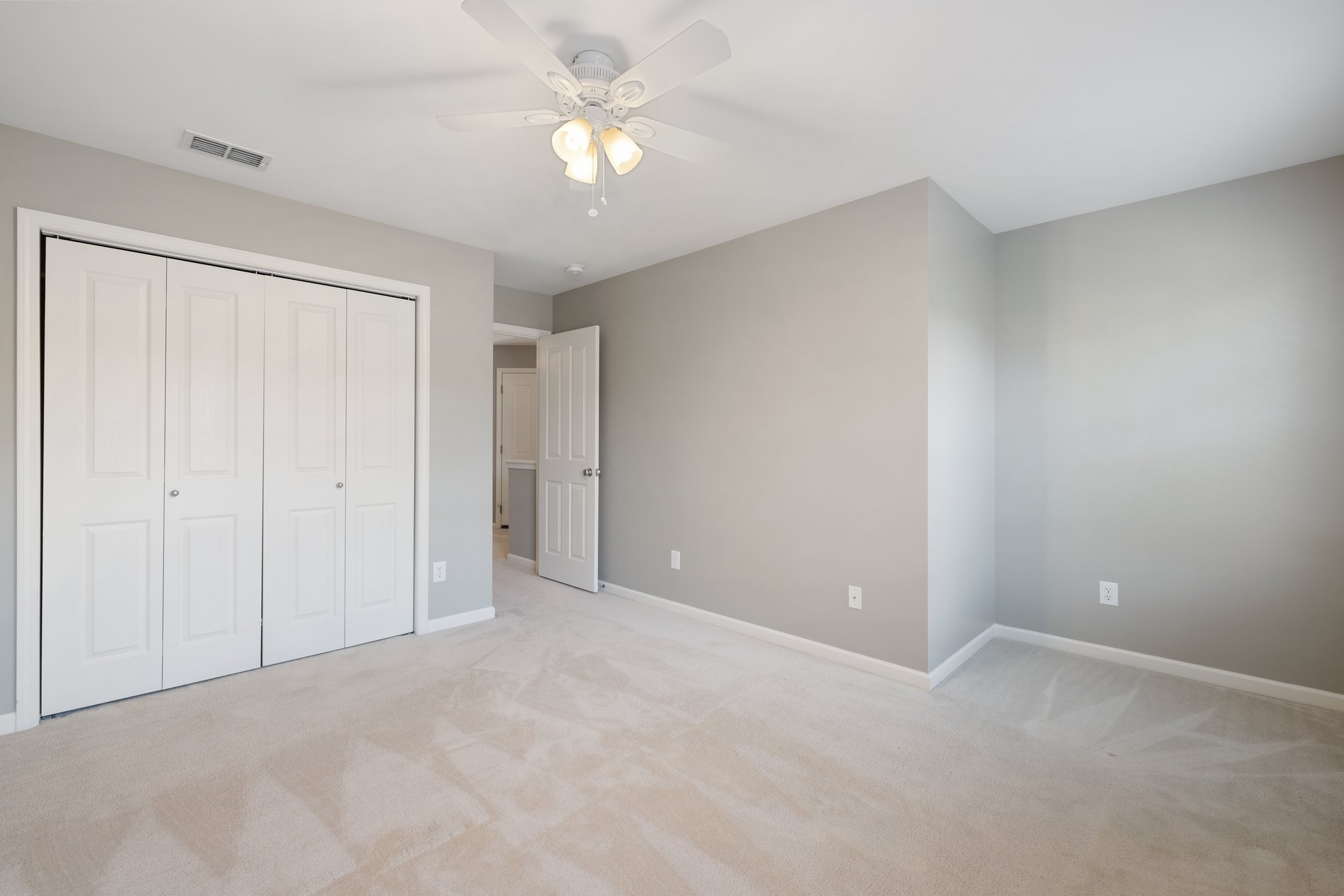 561 Griffin Cir