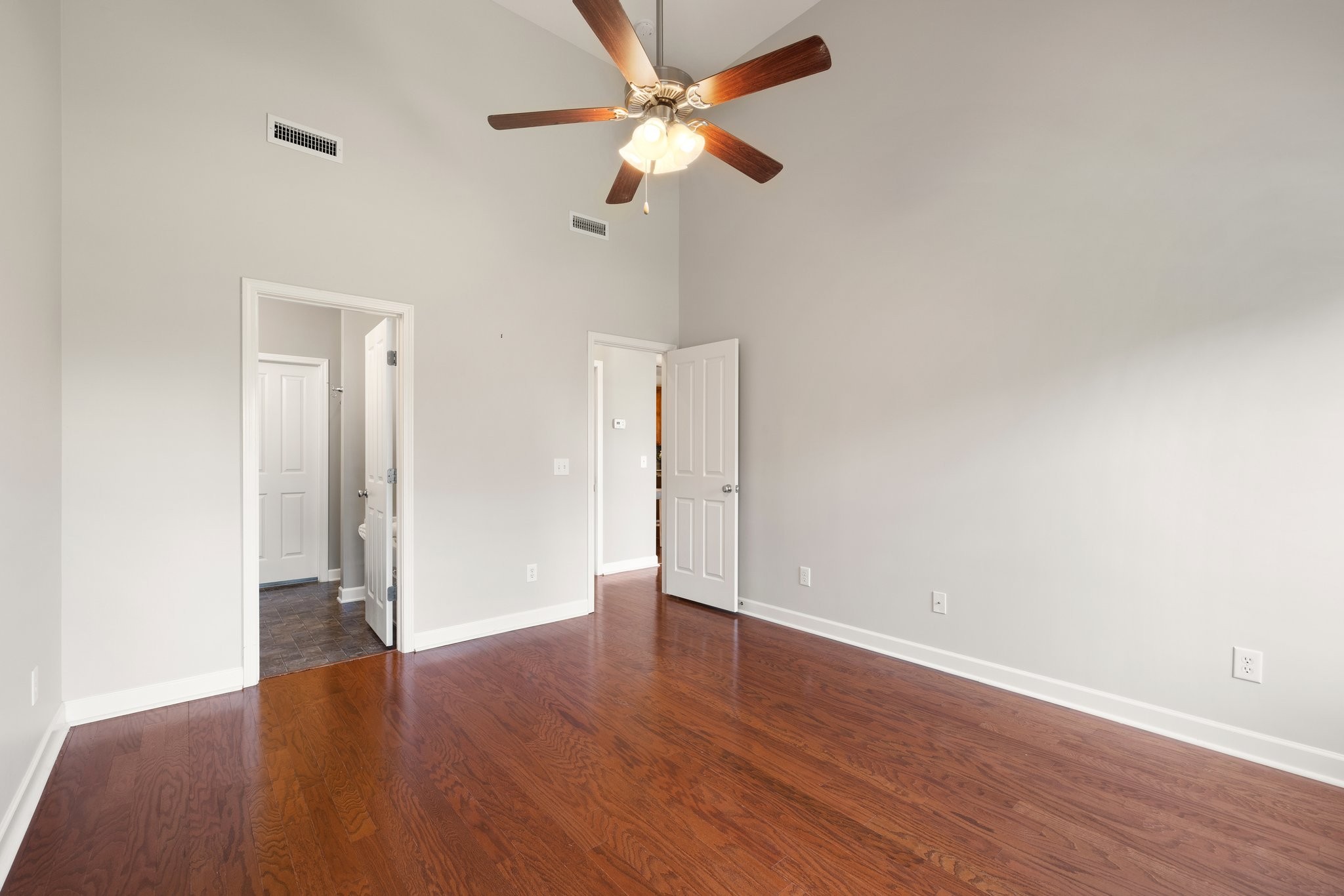 561 Griffin Cir