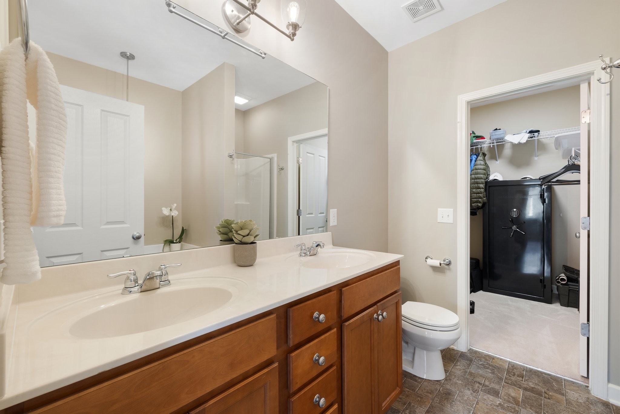 561 Griffin Cir