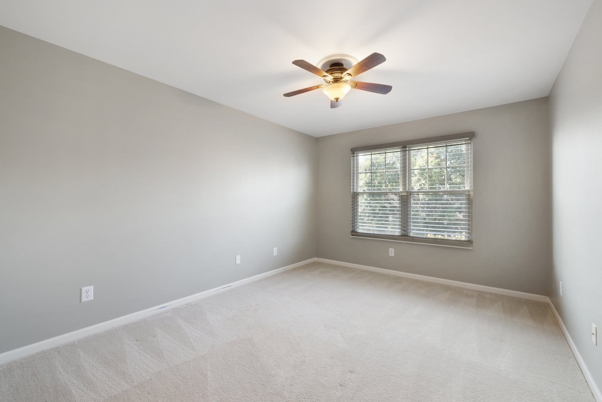 561 Griffin Cir