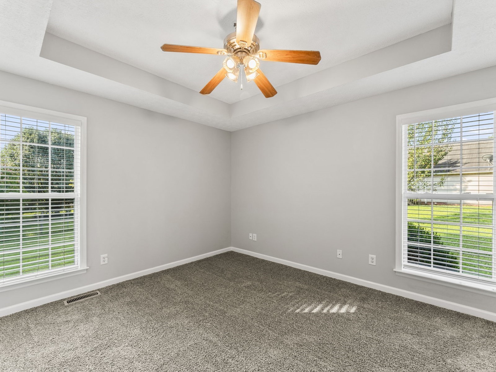 3 Oakley Dr