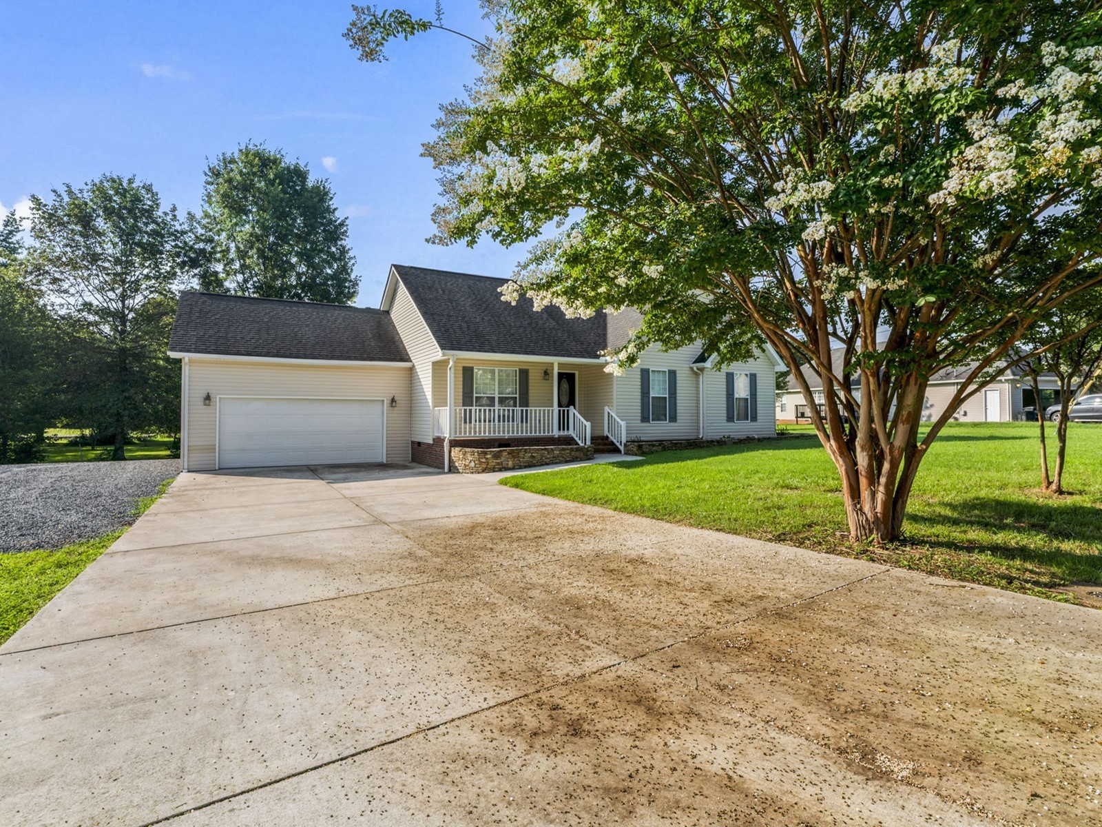 3 Oakley Dr