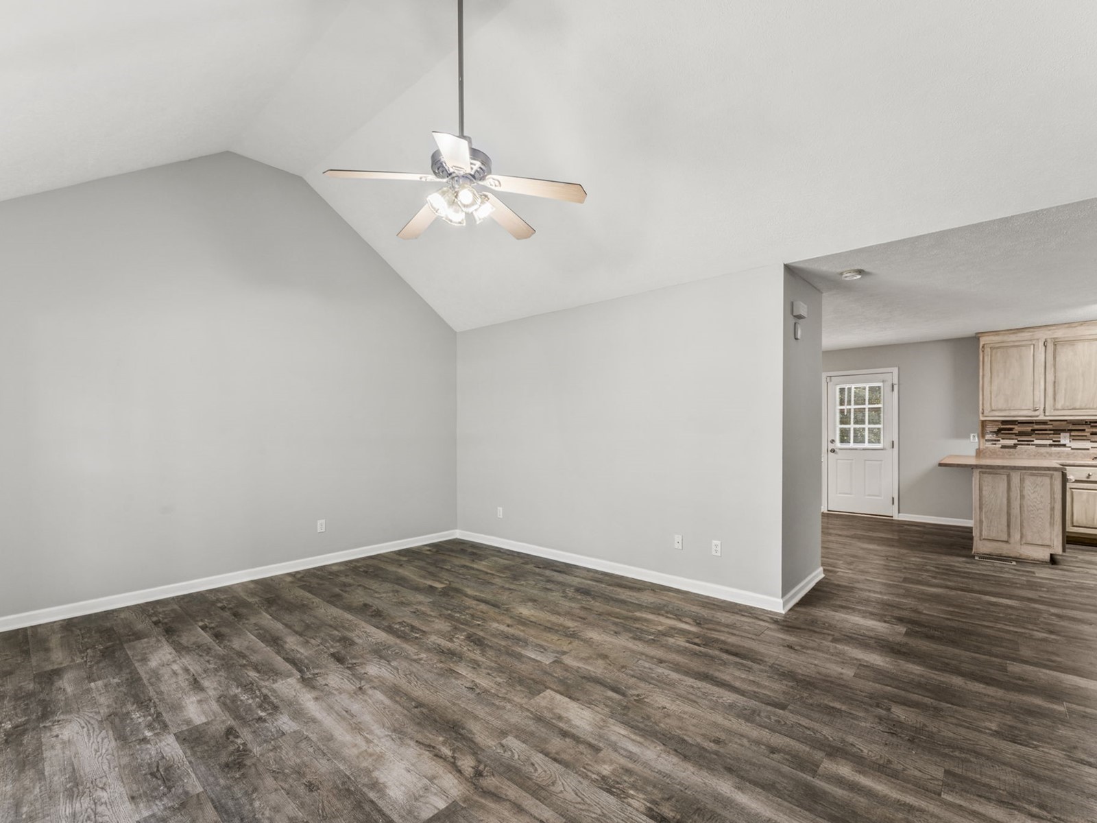 3 Oakley Dr