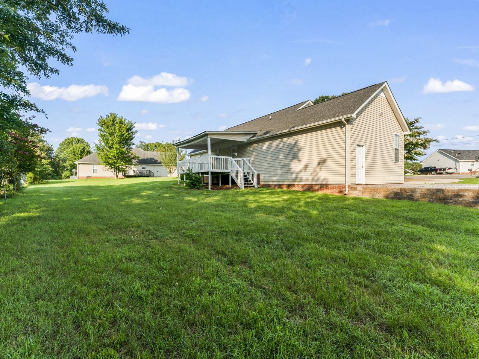 3 Oakley Dr