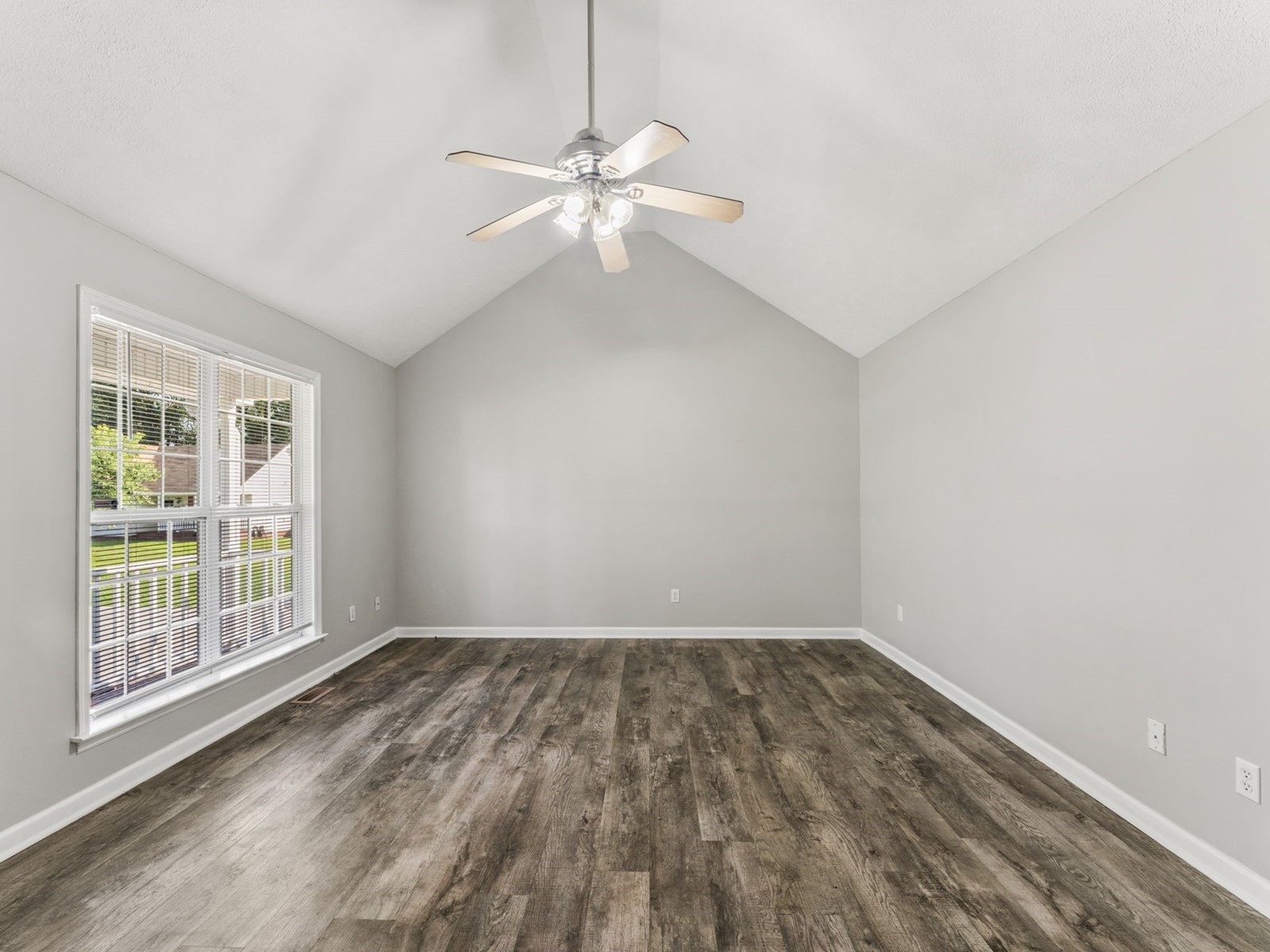 3 Oakley Dr
