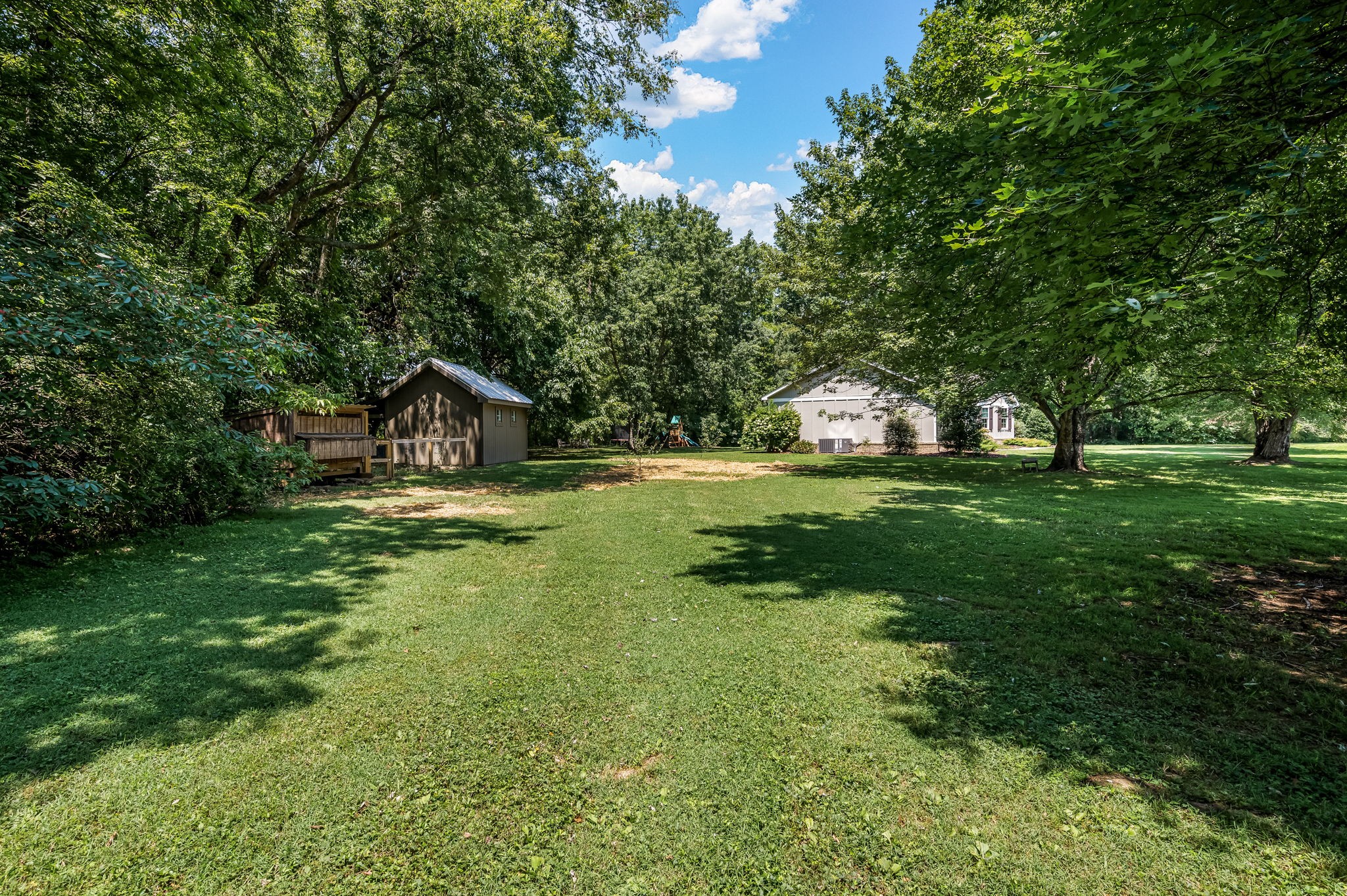2180 Thompson Rd