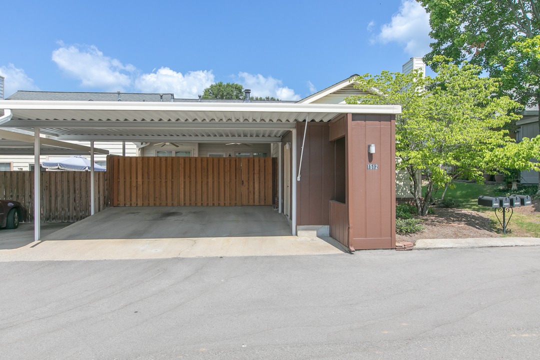 1512 Brentwood Pointe