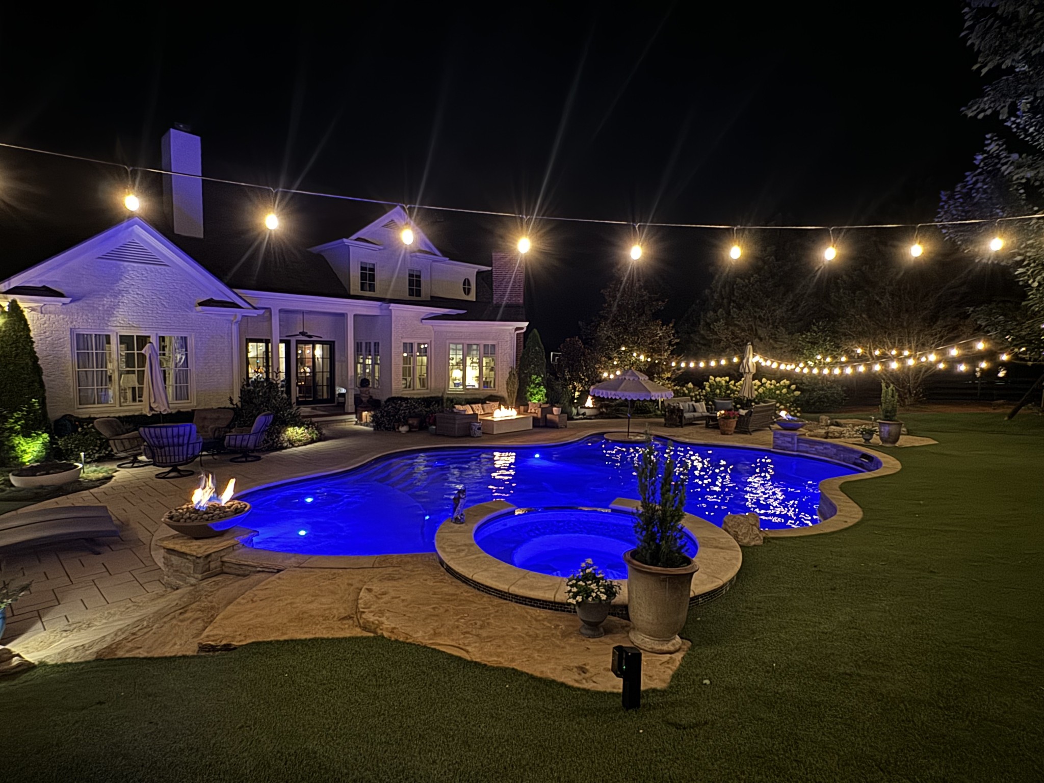4233 Carrolton Dr