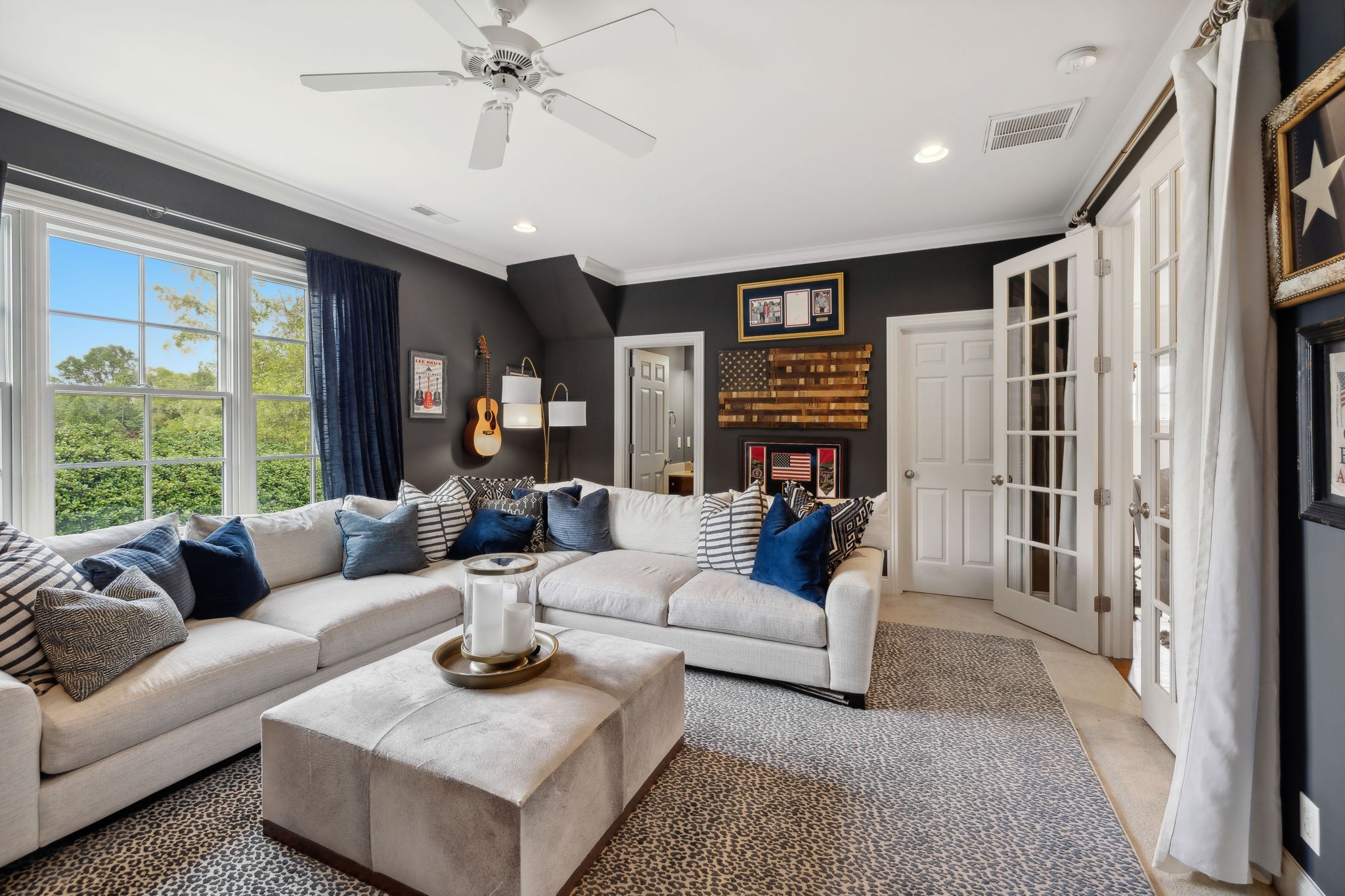 4233 Carrolton Dr