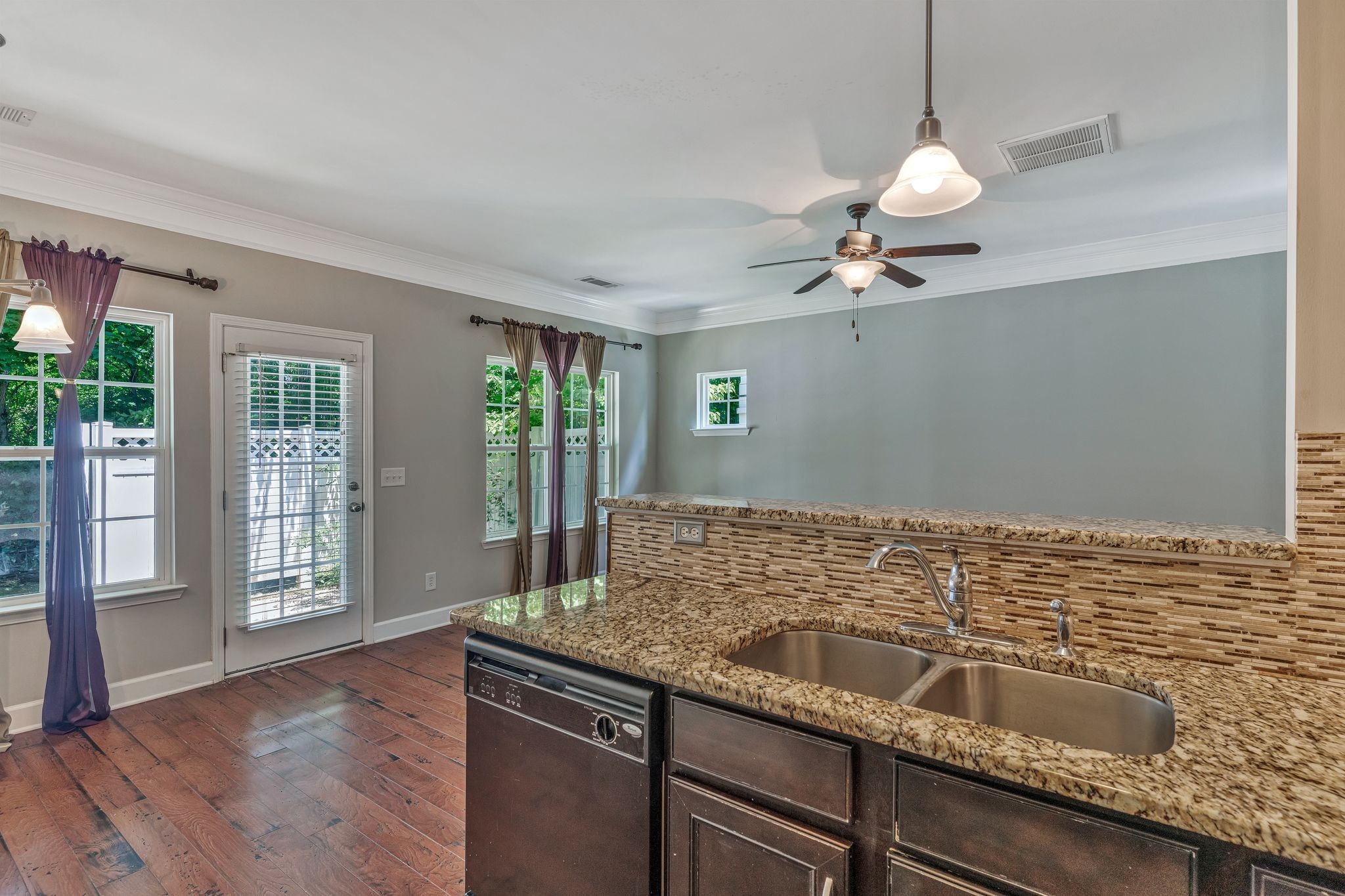 3724 Shane Point Pl
