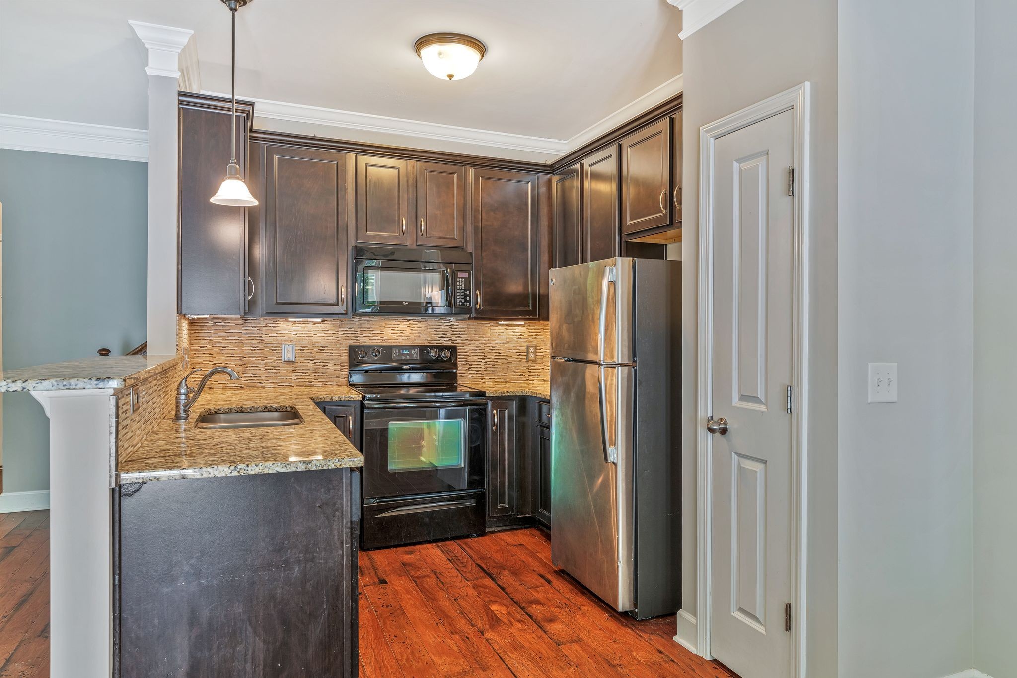 3724 Shane Point Pl