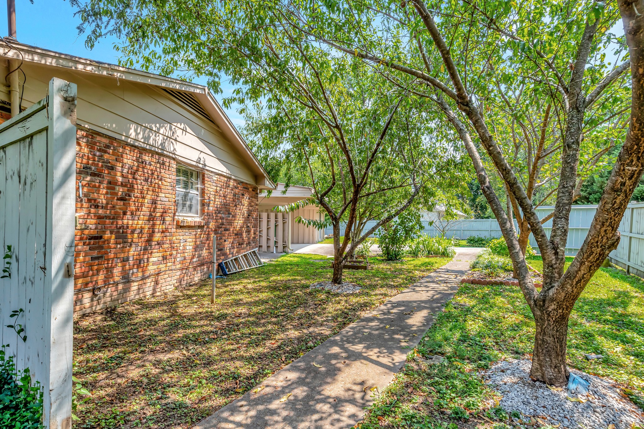 8084 Sawyer Brown Rd