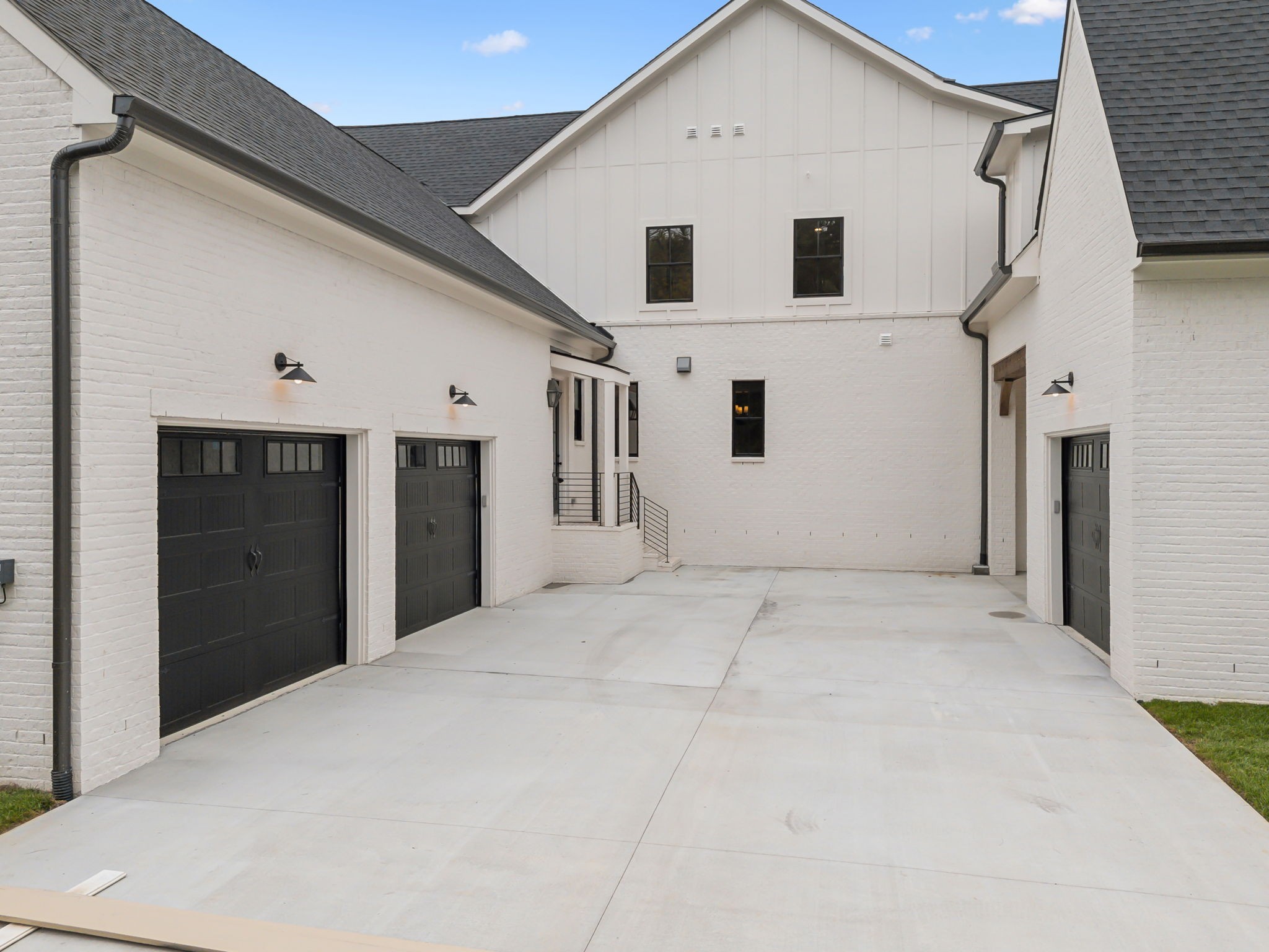 1645 Honeyman Pt