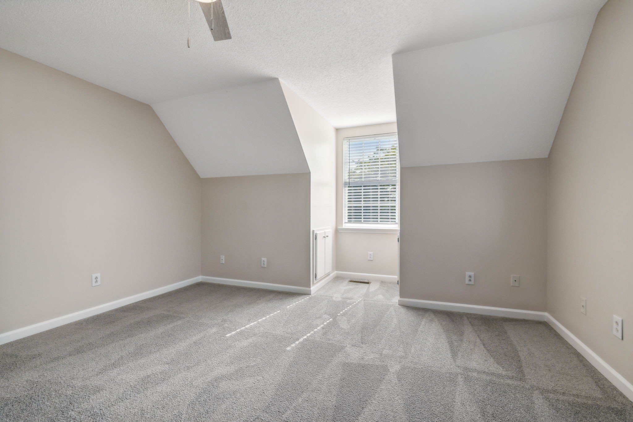 3015 Kedzie Drive