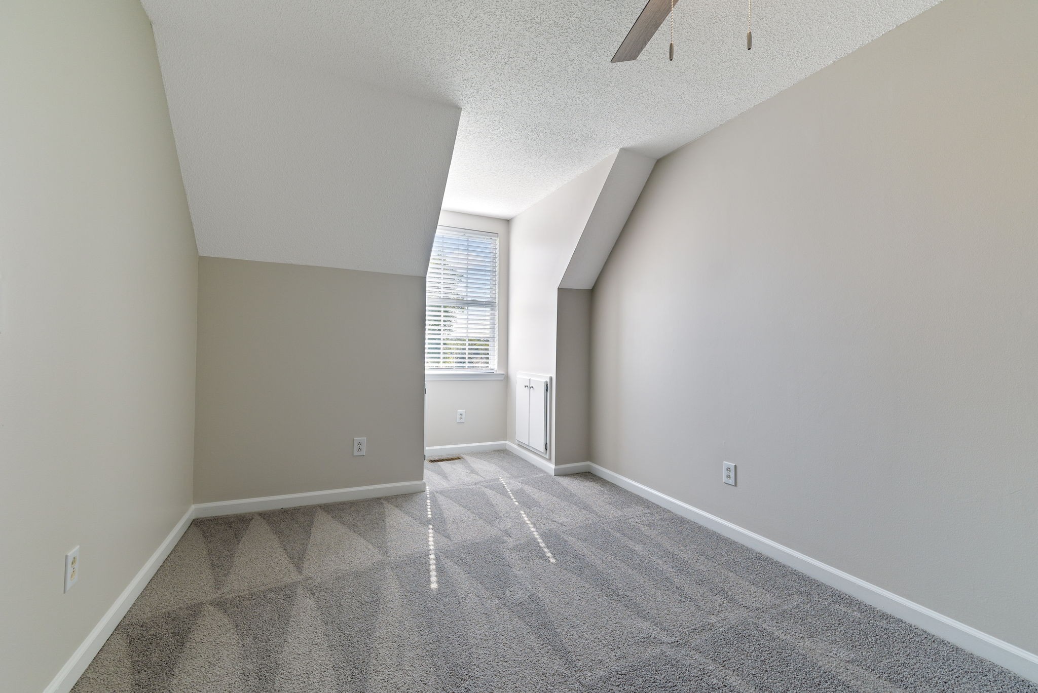 3015 Kedzie Drive