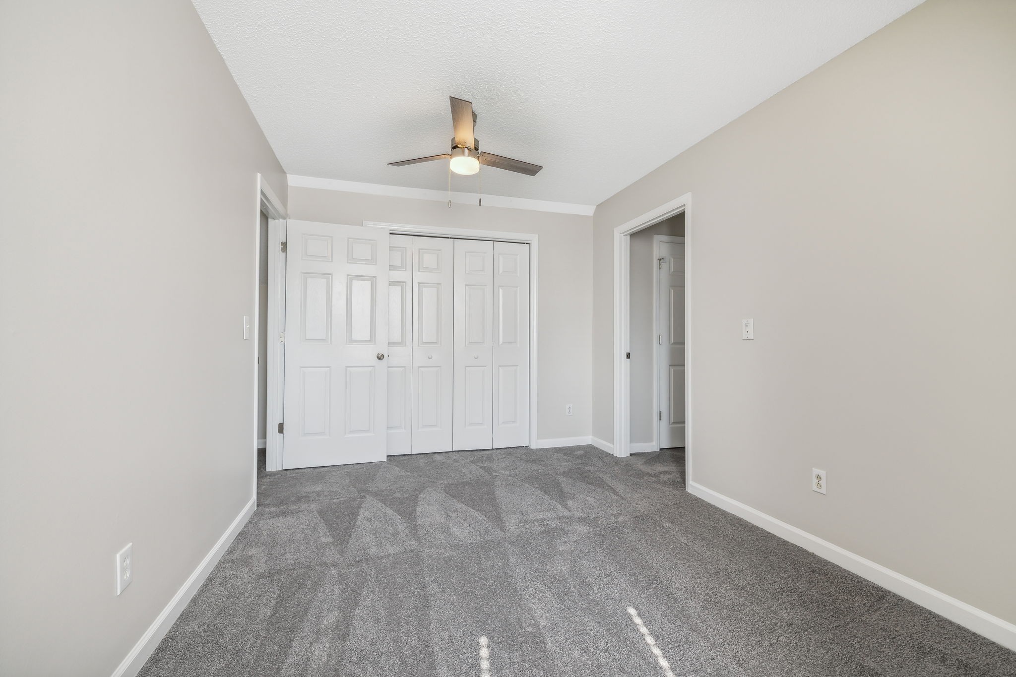 3015 Kedzie Drive