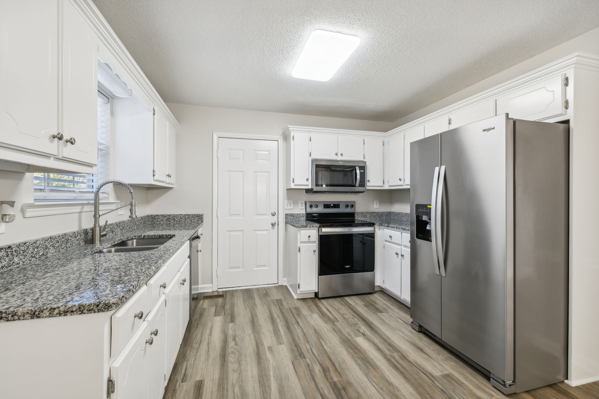 3015 Kedzie Drive