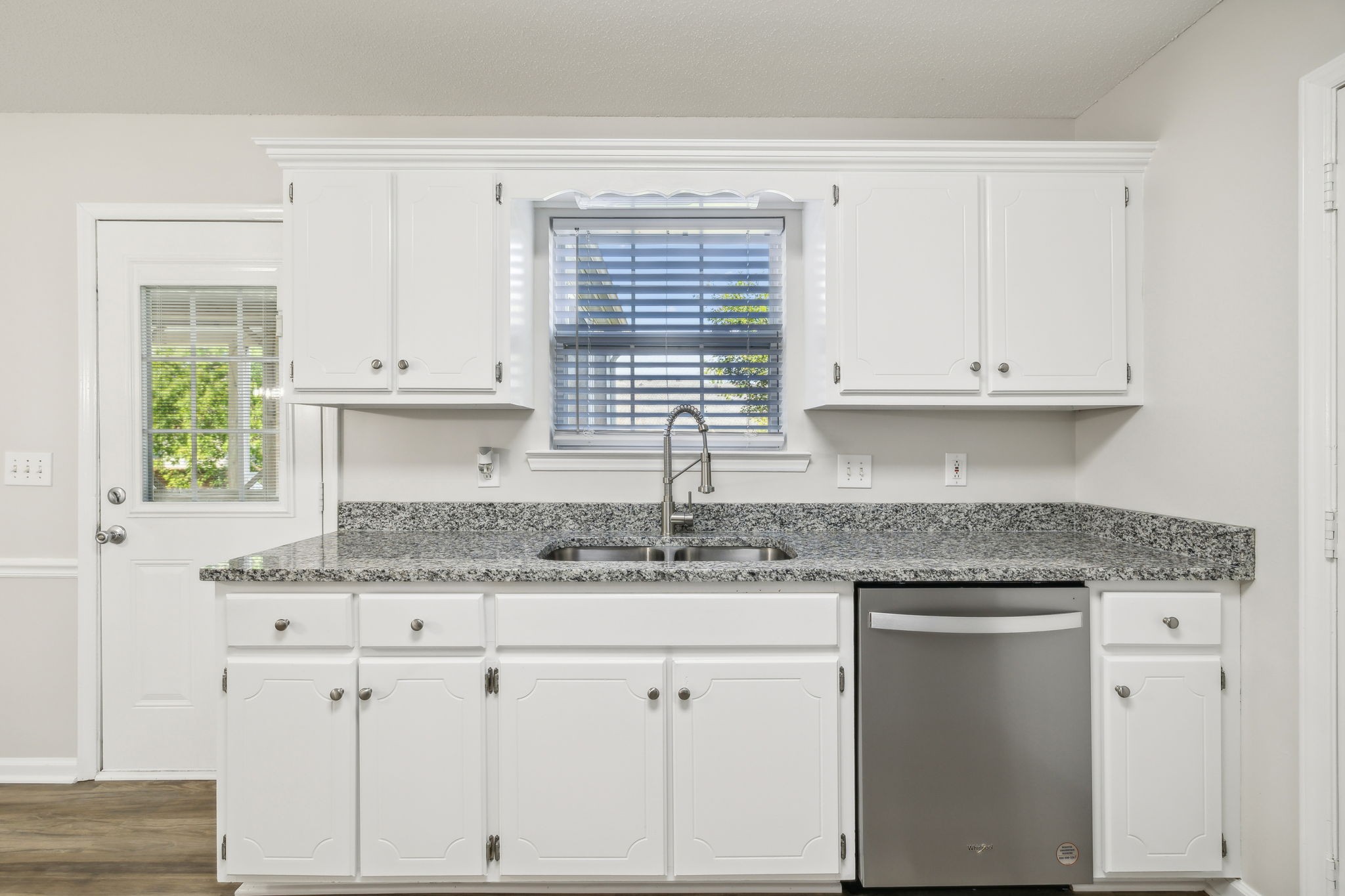 3015 Kedzie Drive