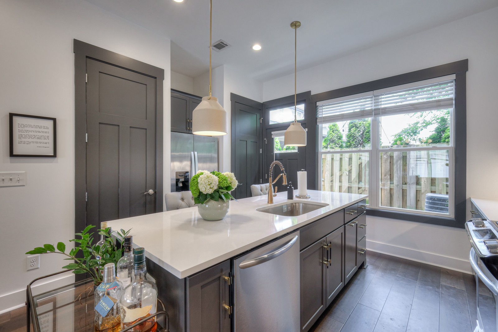 430 Merritt Ave Unit: 2