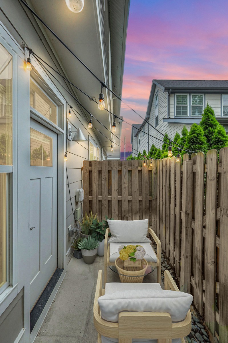 430 Merritt Ave Unit: 2