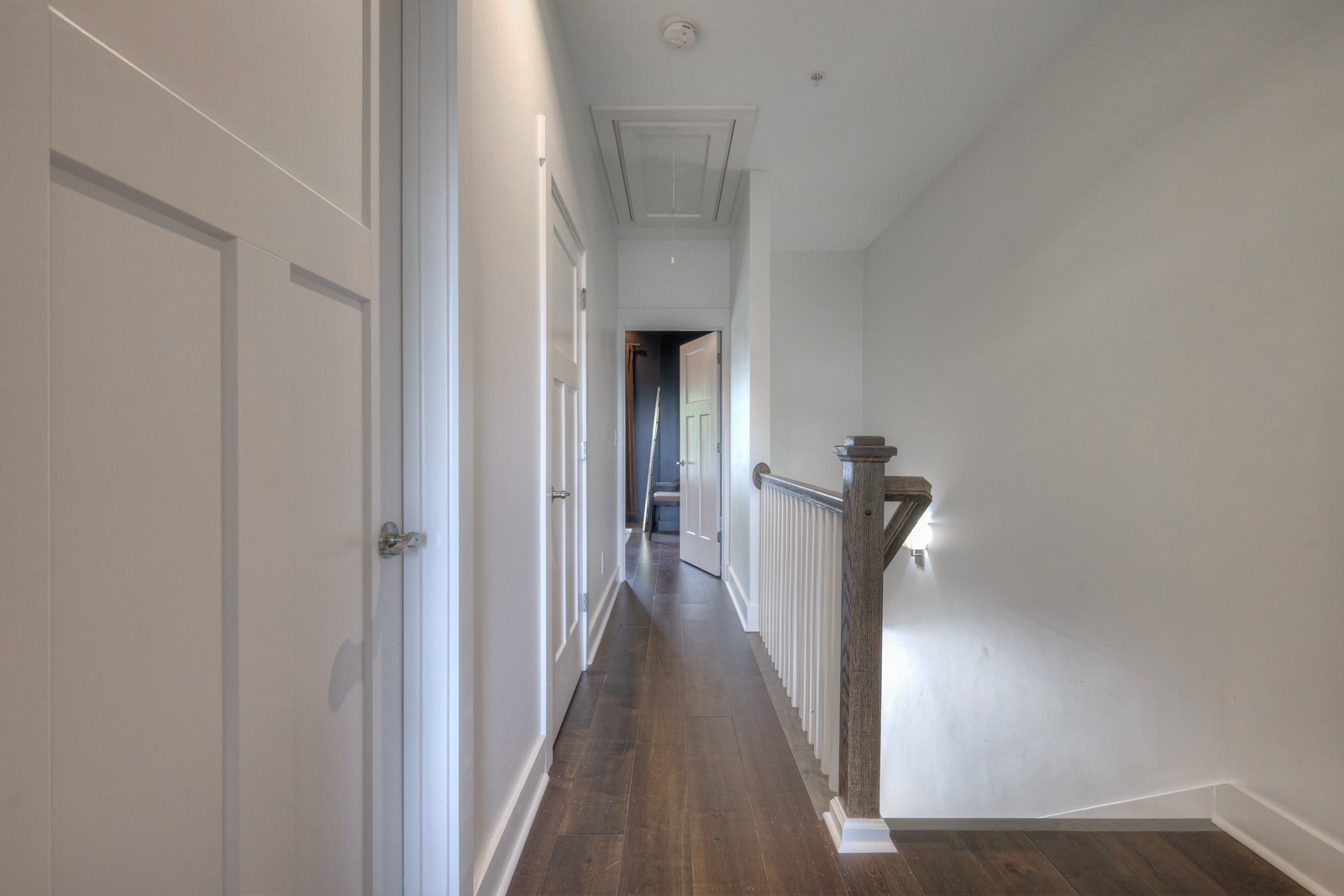 430 Merritt Ave Unit: 2